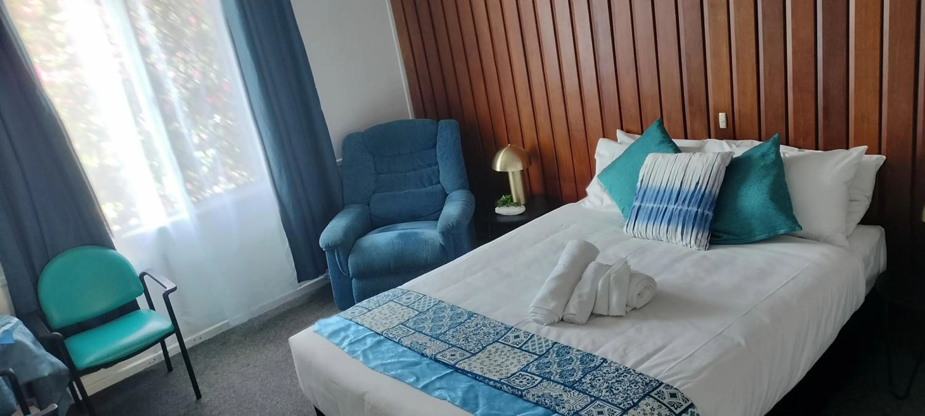 Bed in Nationwide Motel