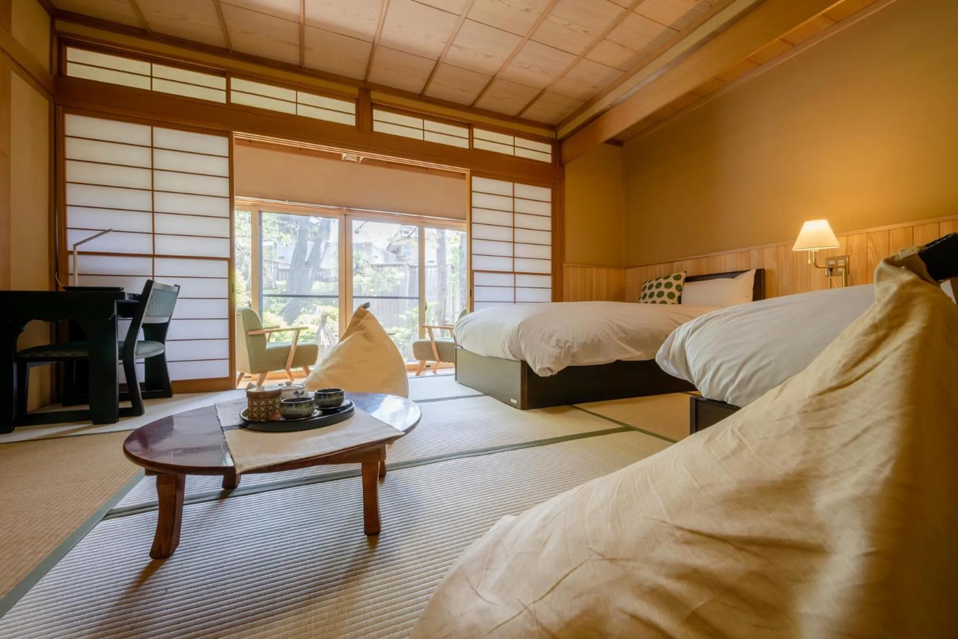 Photo of the whole room, Bed in Kamei no Yu