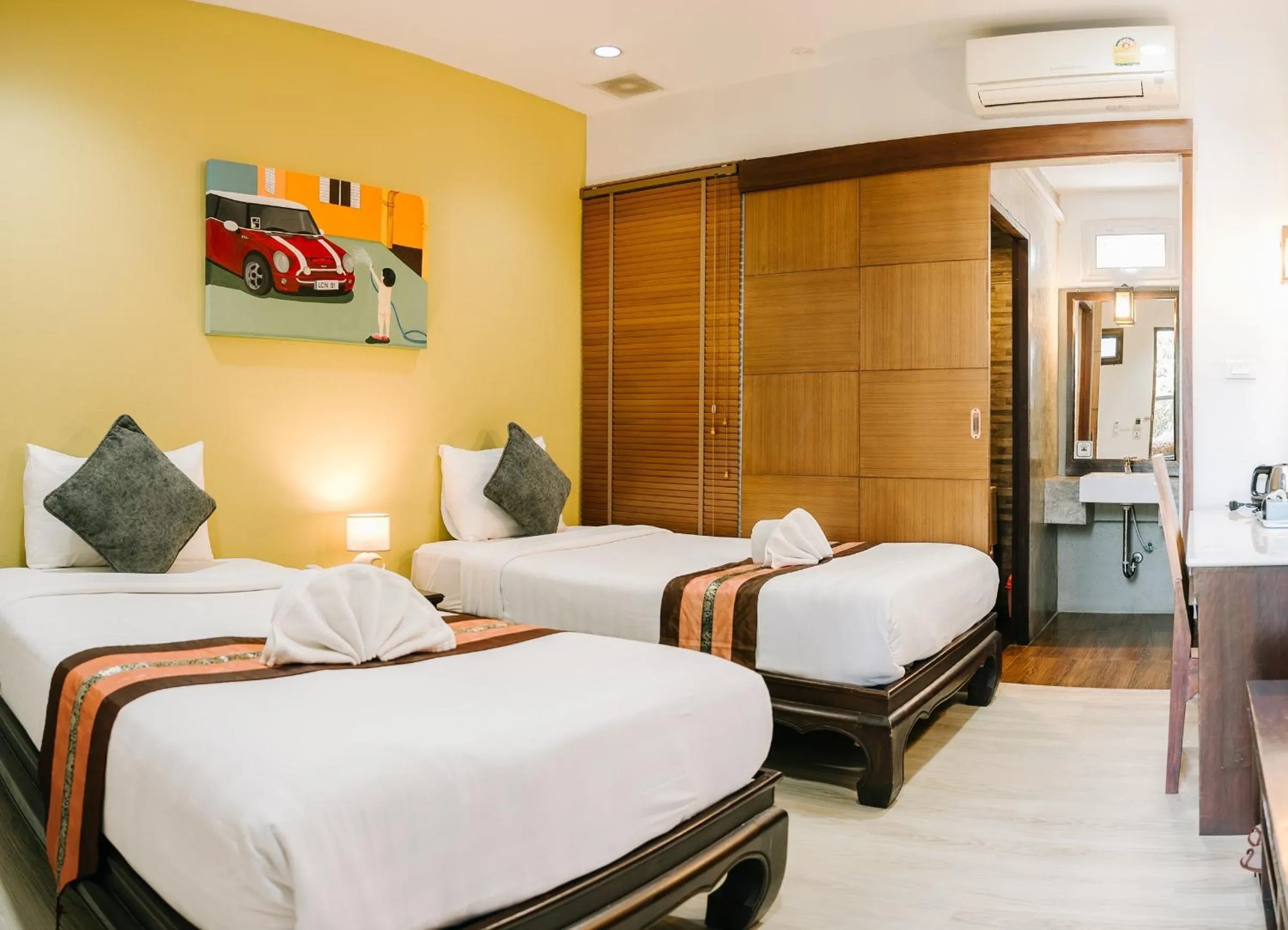 Photo of the whole room, Bed in Le Canal Boutique House