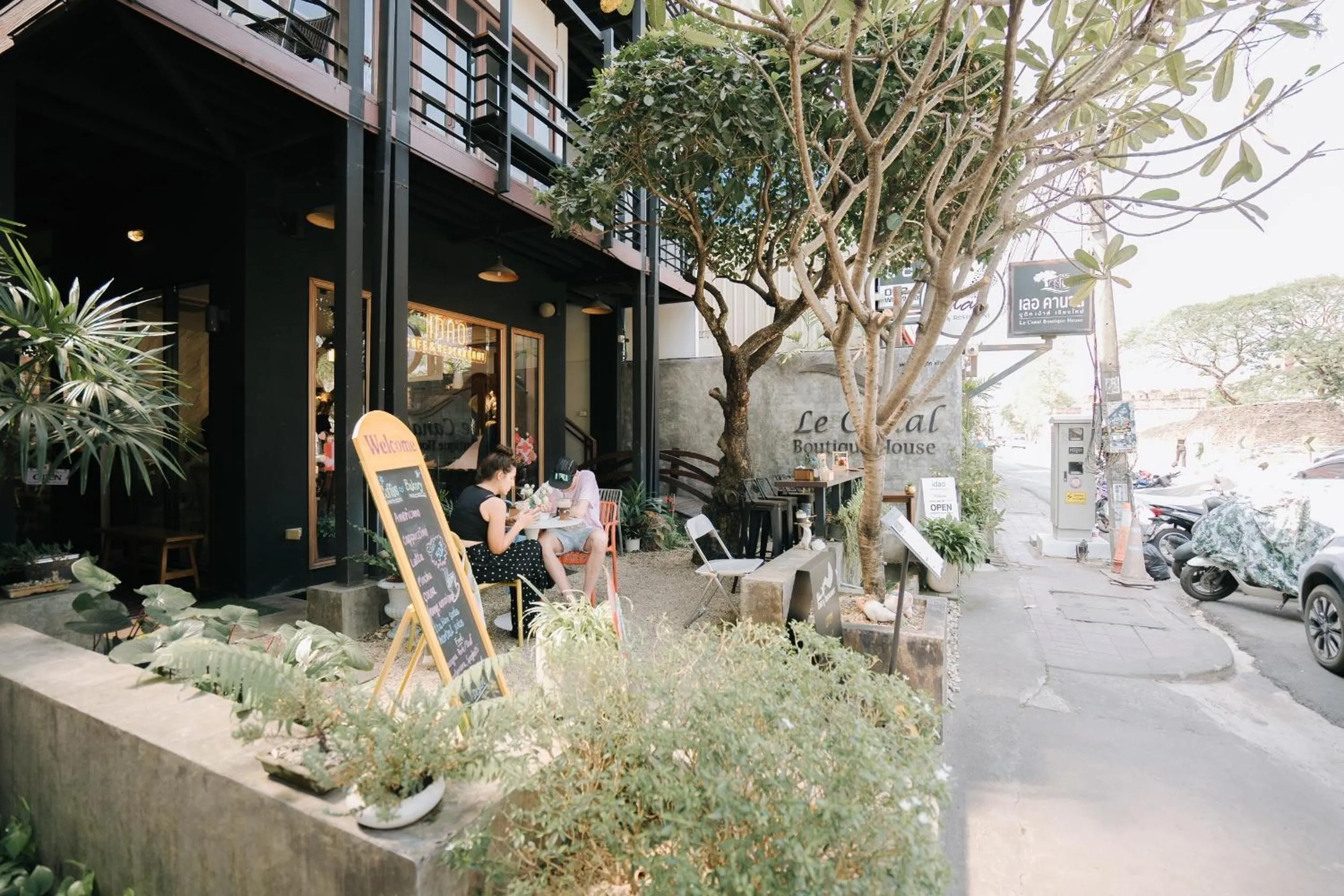 Facade/entrance in Le Canal Boutique House