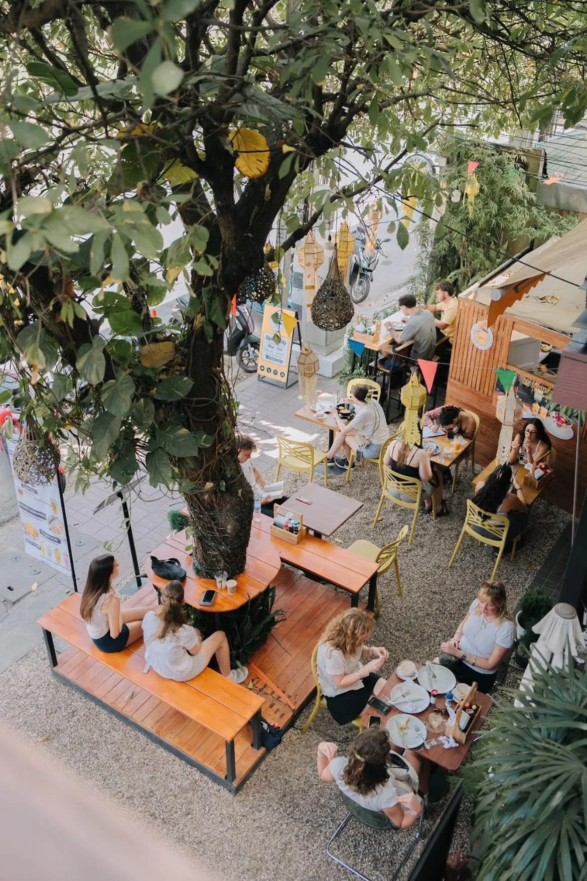 Restaurant/places to eat in Le Canal Boutique House