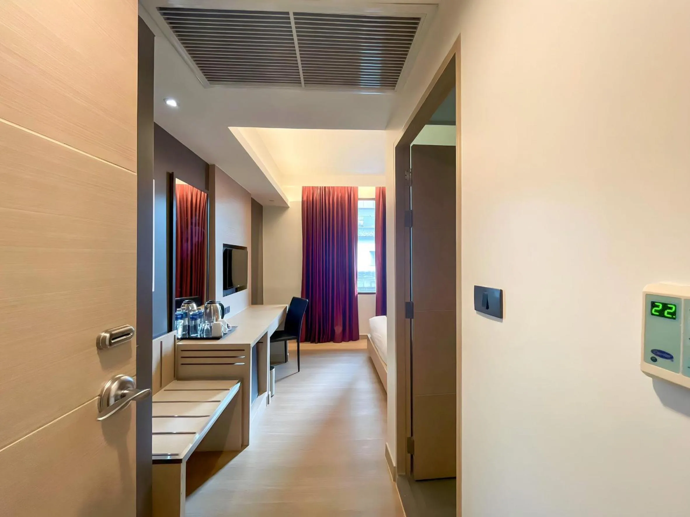 hair dresser, Bed in iCheck inn Nana by Aspira