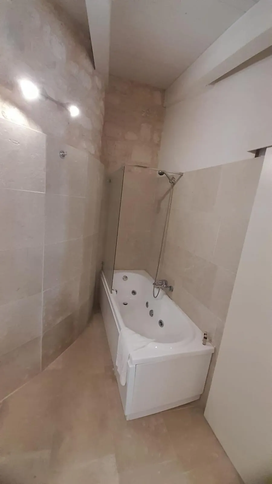 Bath in Borgo Hedone