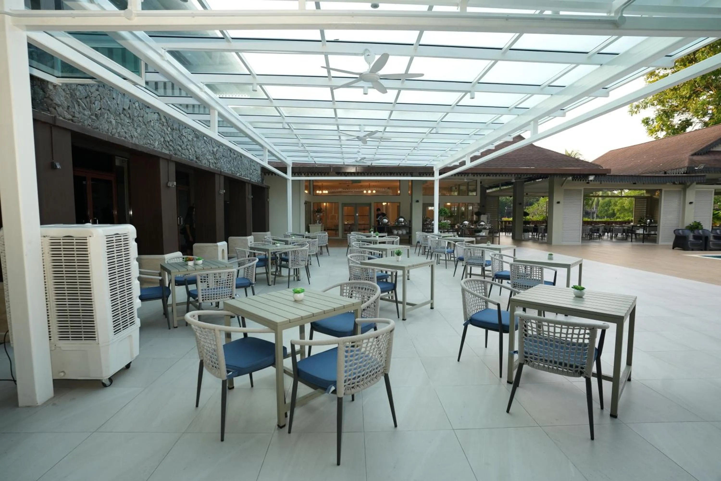 Restaurant/places to eat in Ombak Villa Langkawi