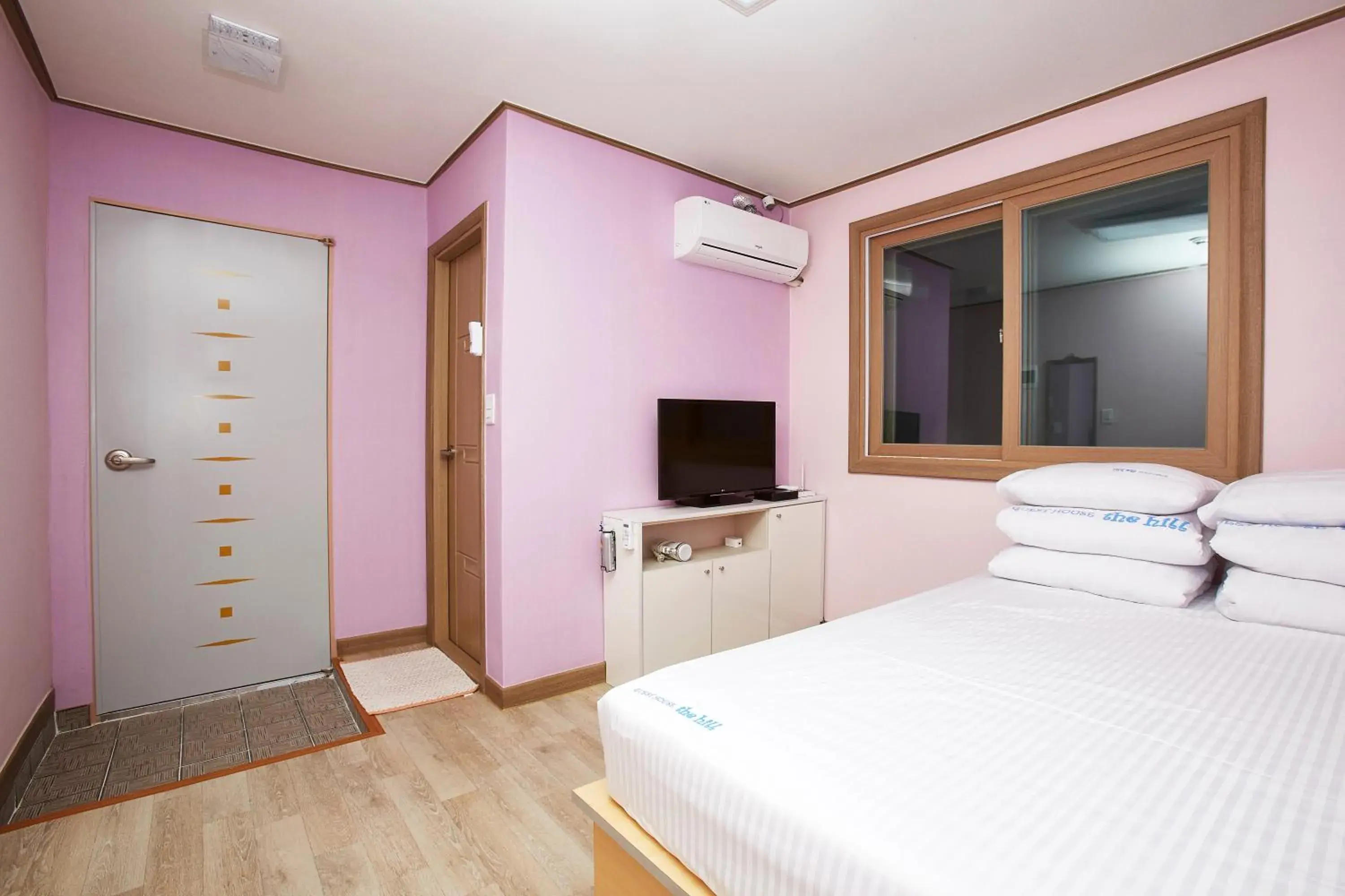 Bed in Guesthouse The Hill Bed in Guesthouse The Hill