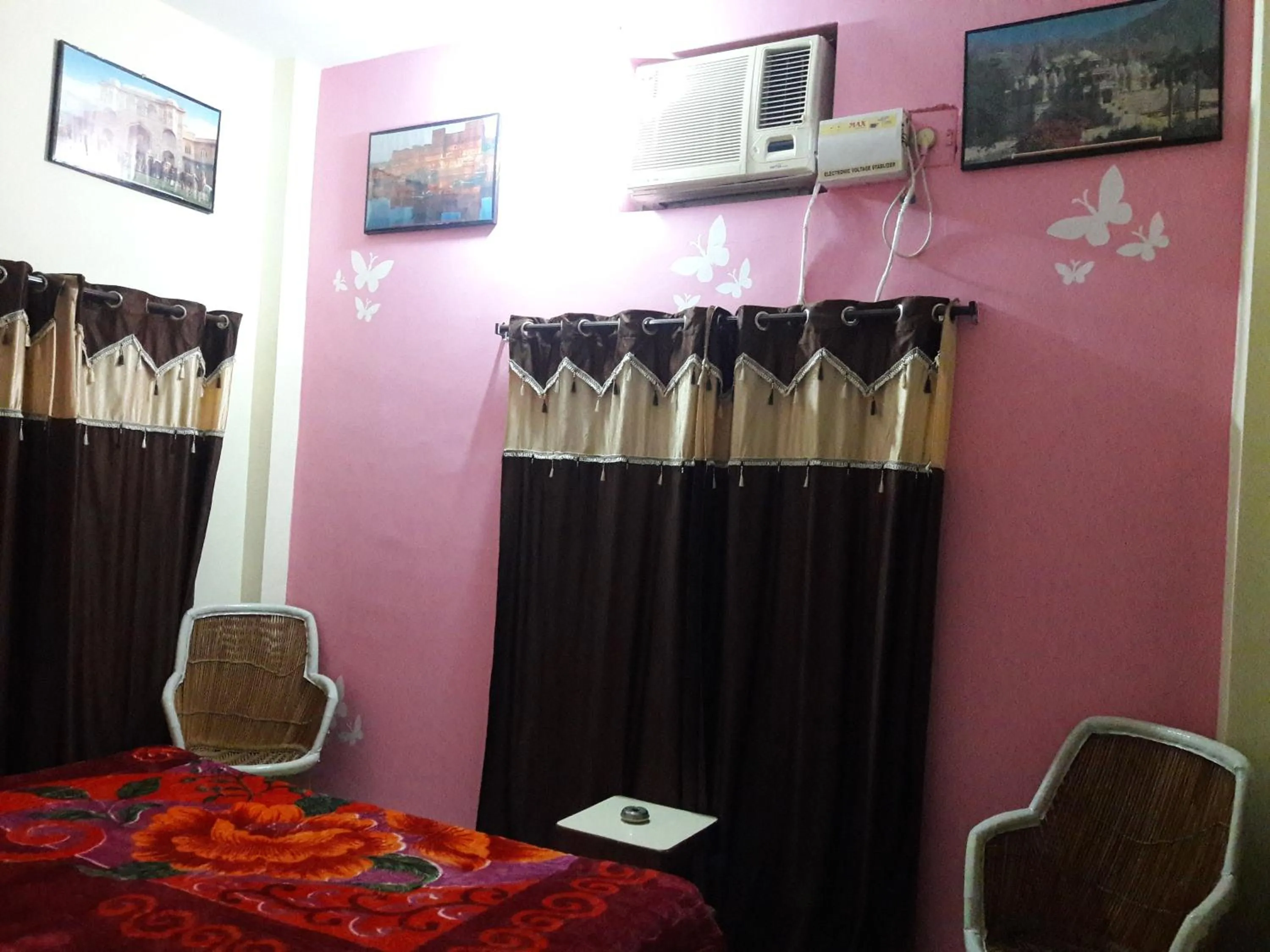 Bedroom in Keshav Palace -A Family Homestay