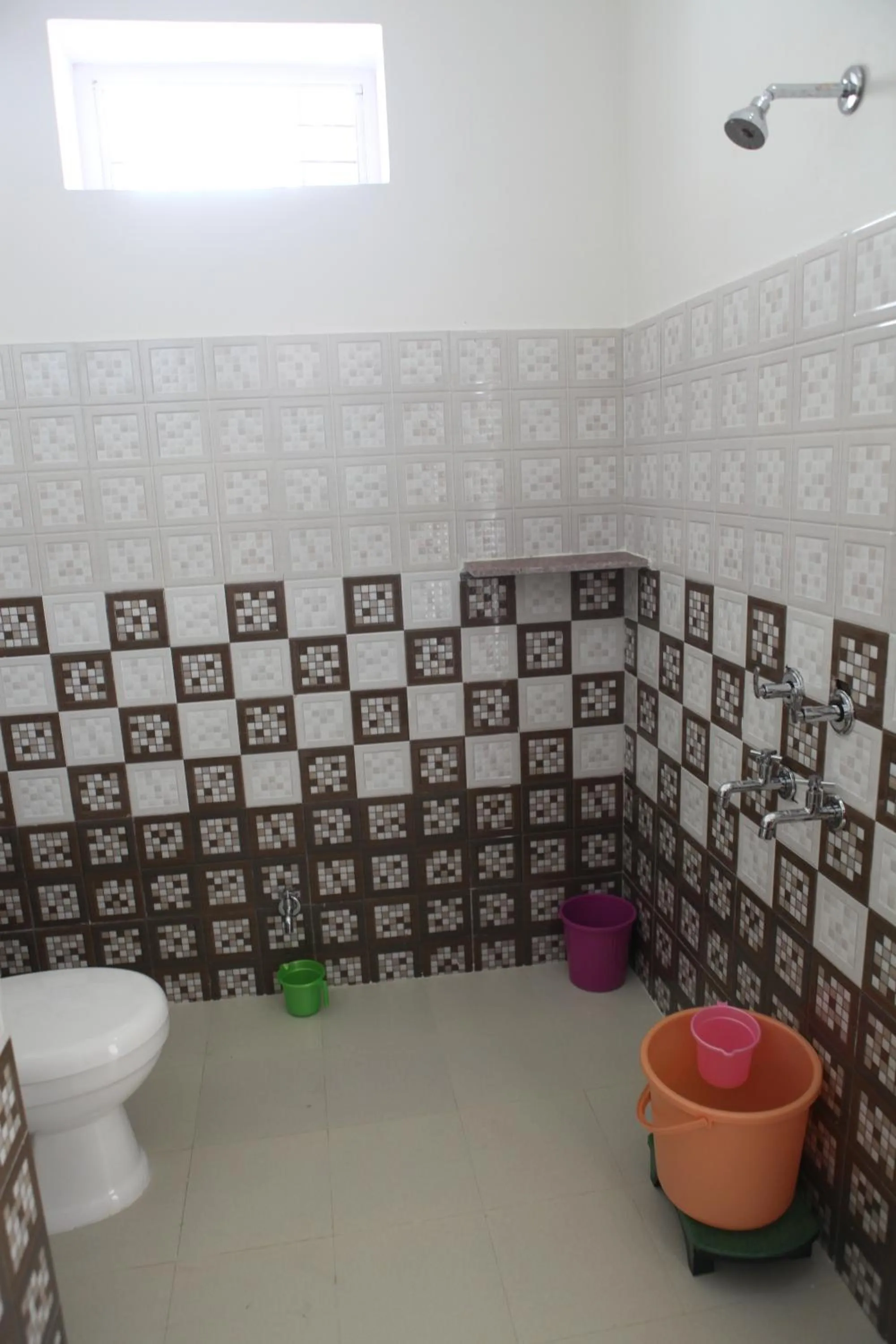 Bathroom in Keshav Palace -A Family Homestay