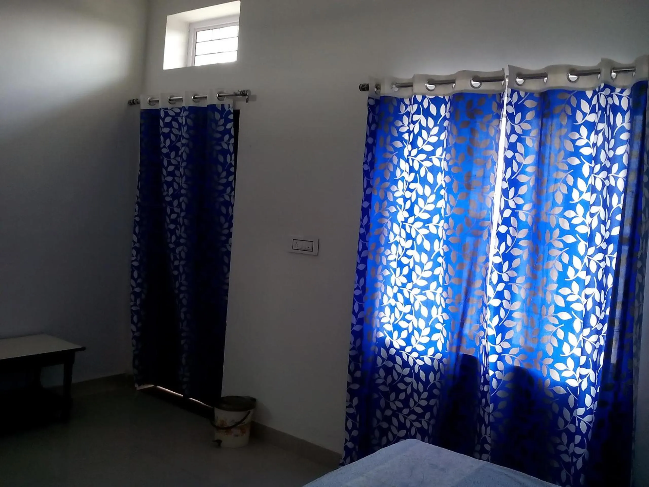 Street view, Bed in Keshav Palace -A Family Homestay