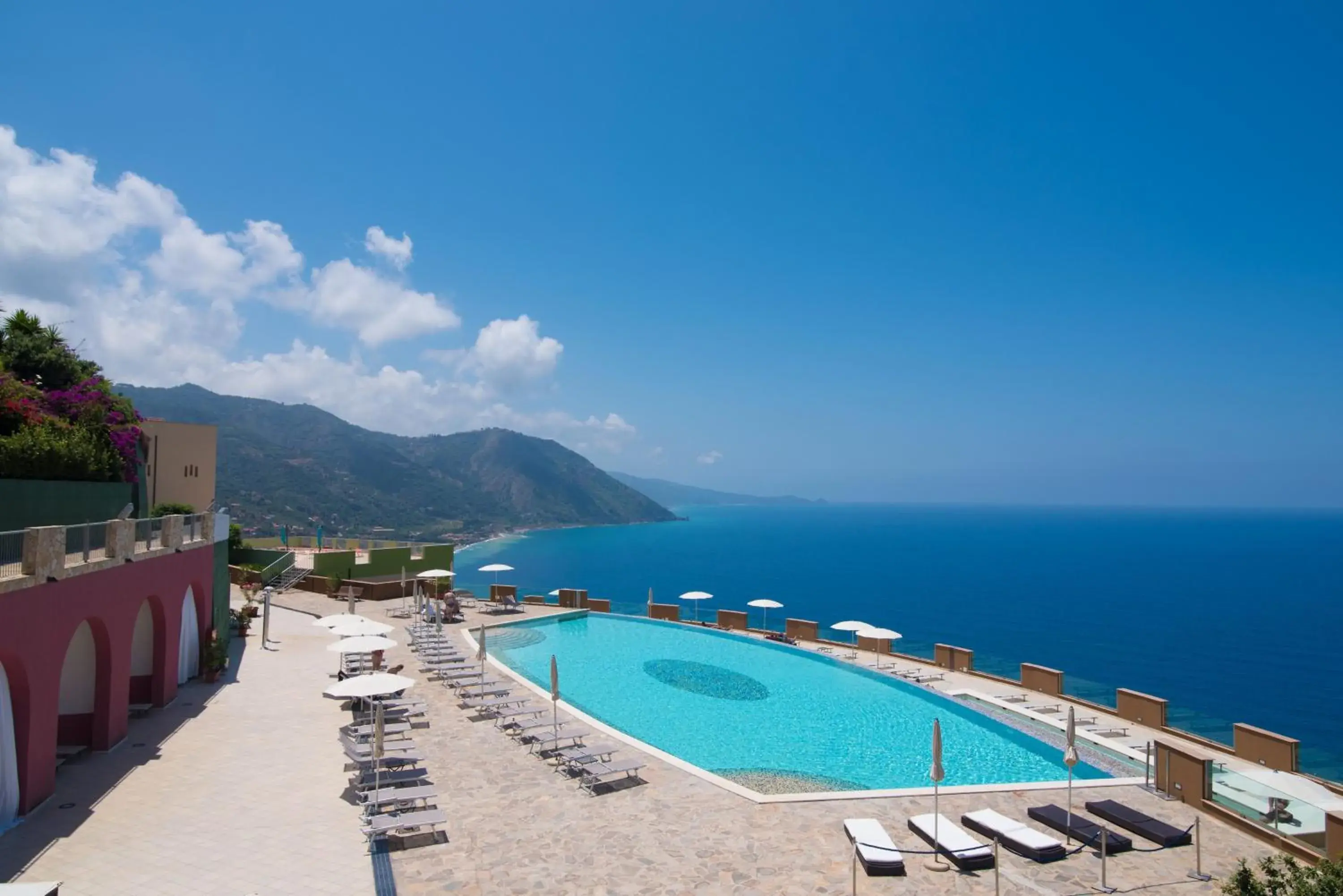 Pool view in GH Avalon Sikani Pool view in GH Avalon Sikani