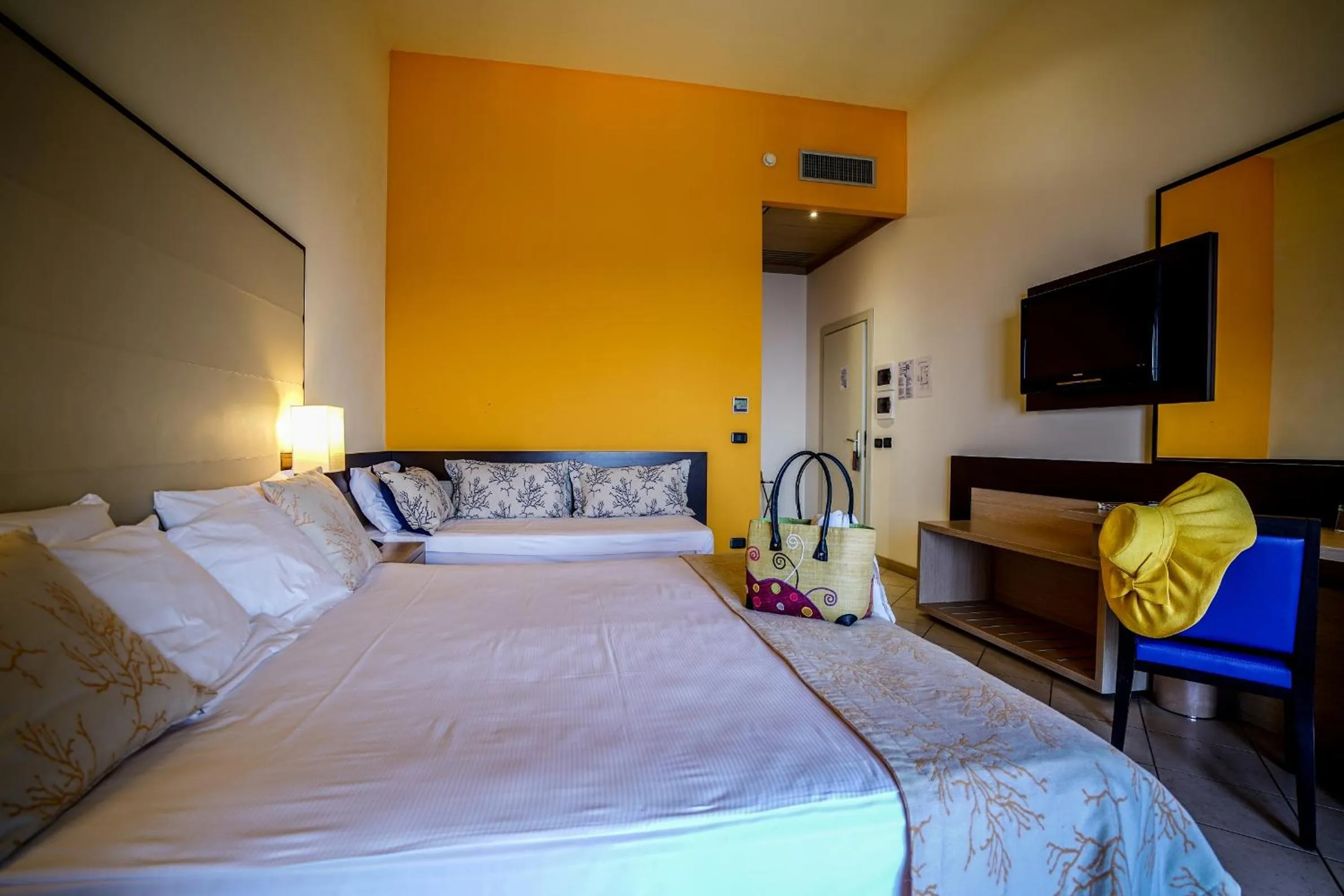 Bedroom, Bed in GH Avalon Sikani