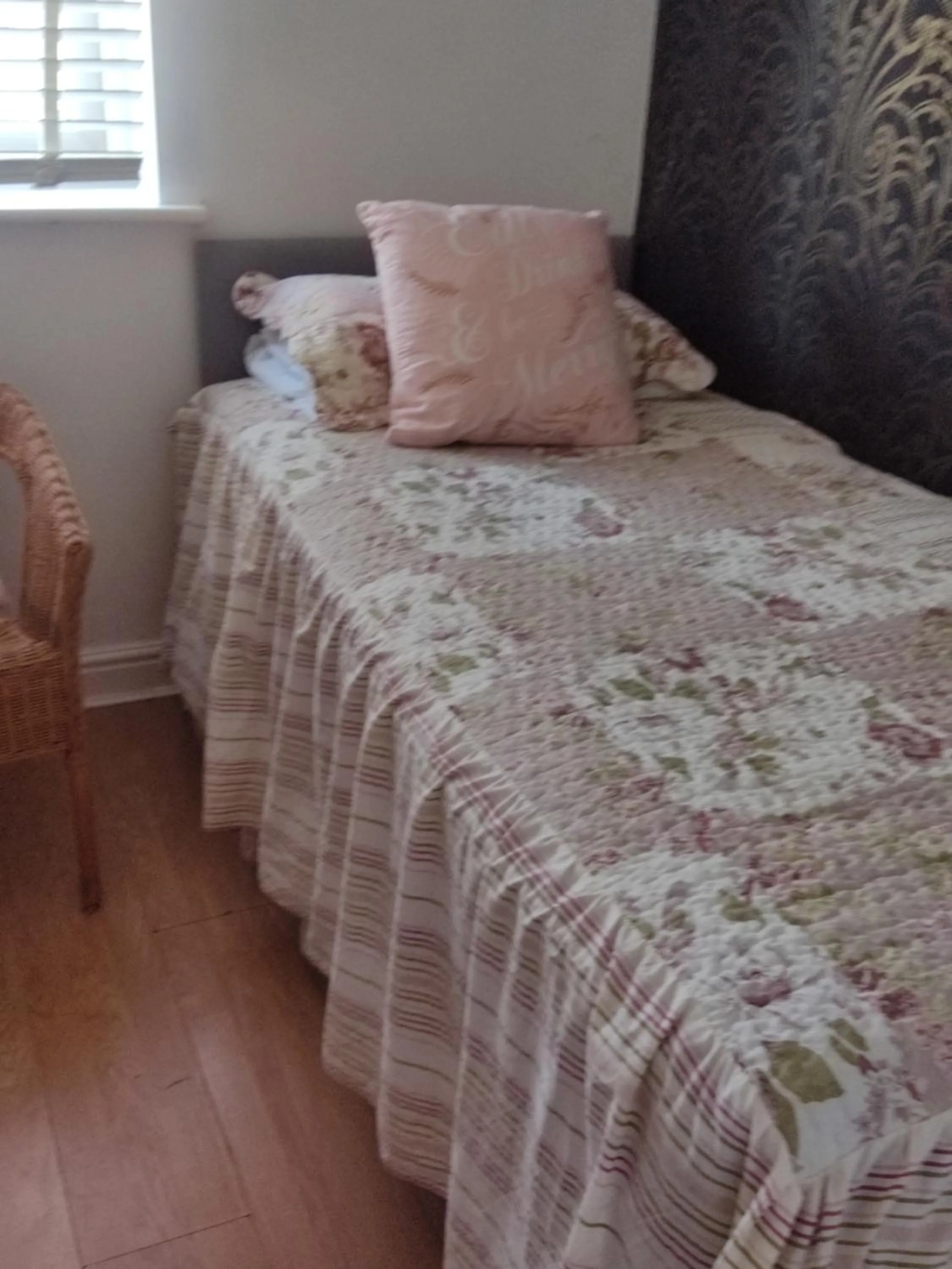 Bed in Bed 4 night