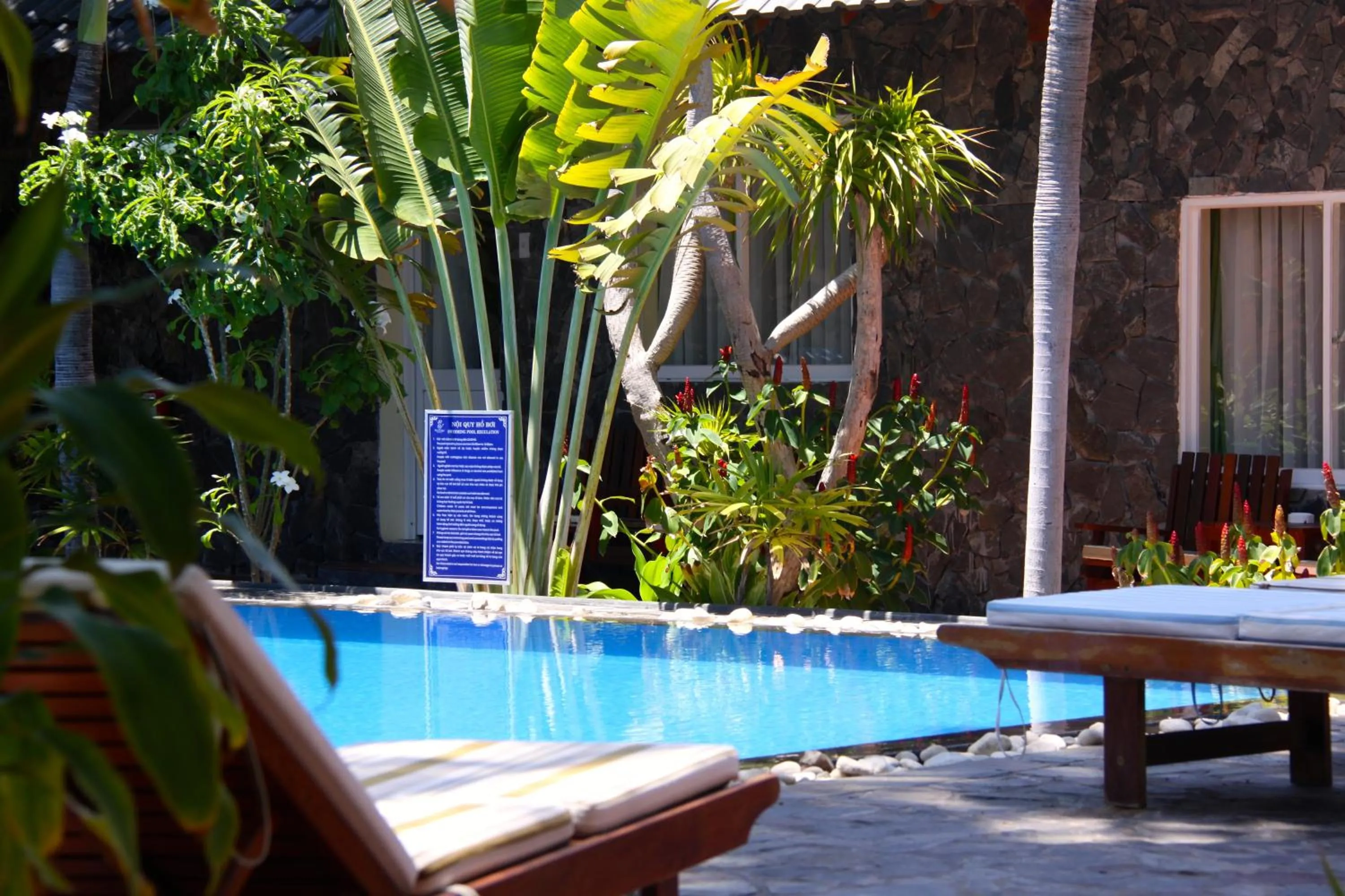 Swimming pool in Xin Chao Hotel