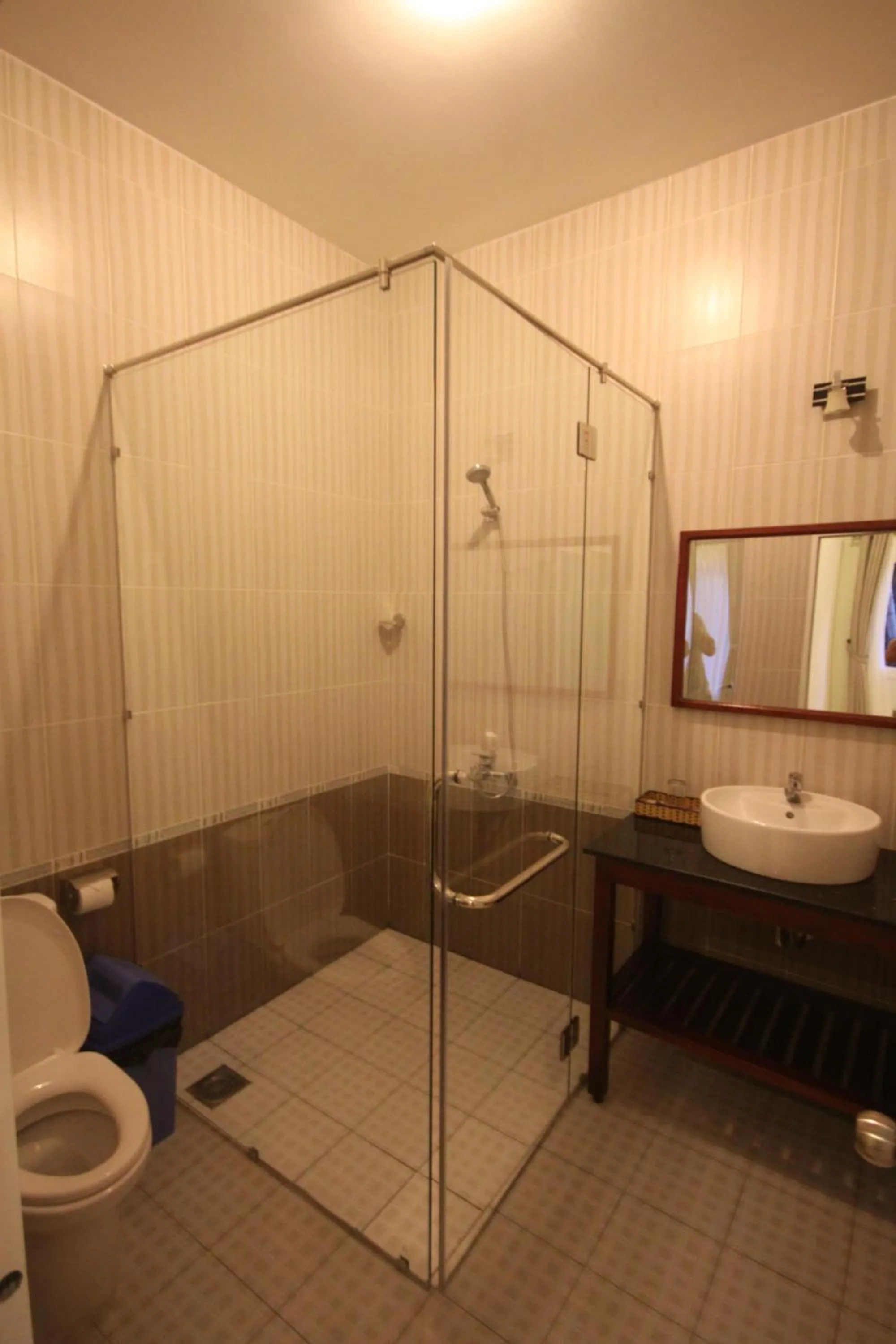 Bathroom in Xin Chao Hotel