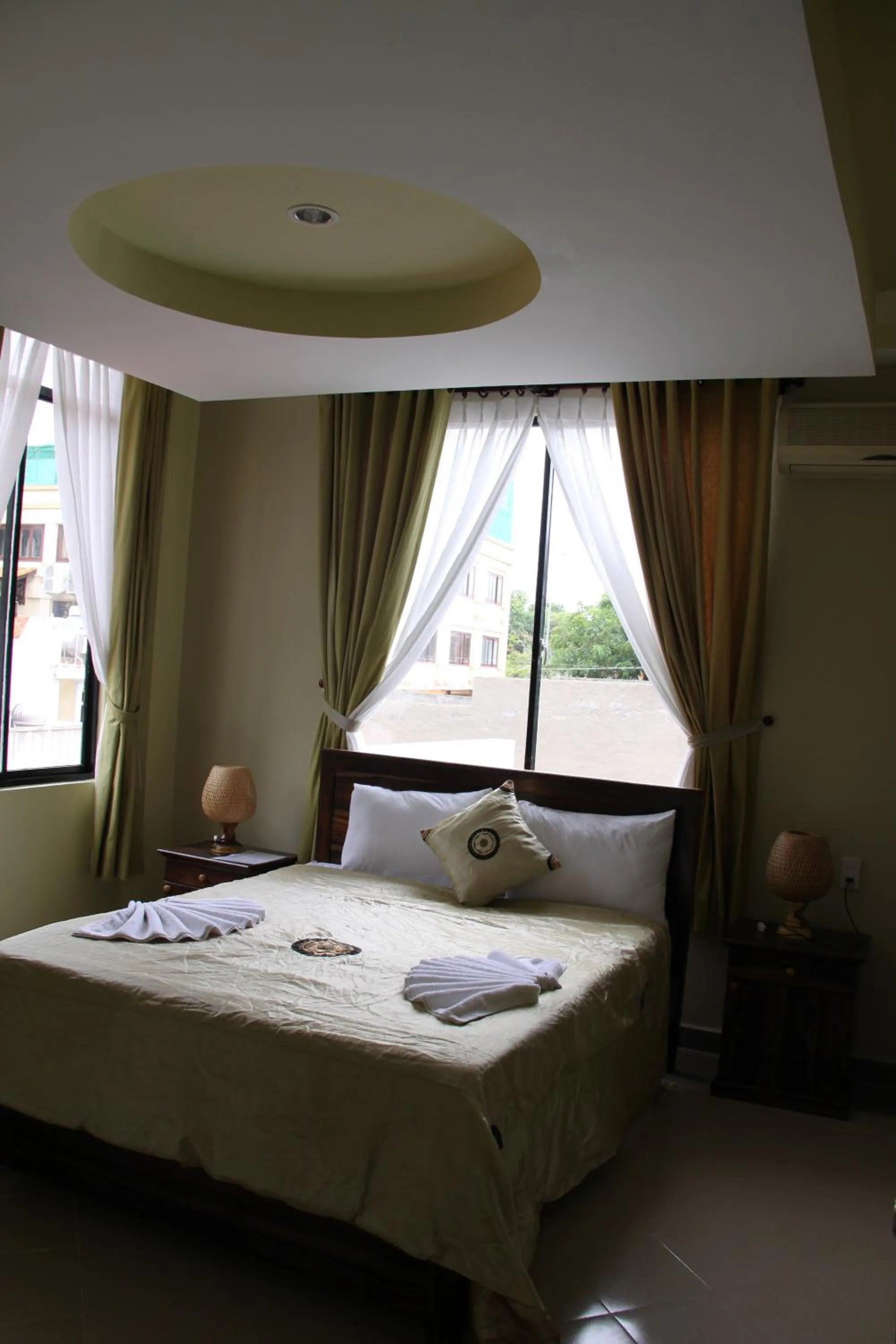 Photo of the whole room, Bed in Xin Chao Hotel