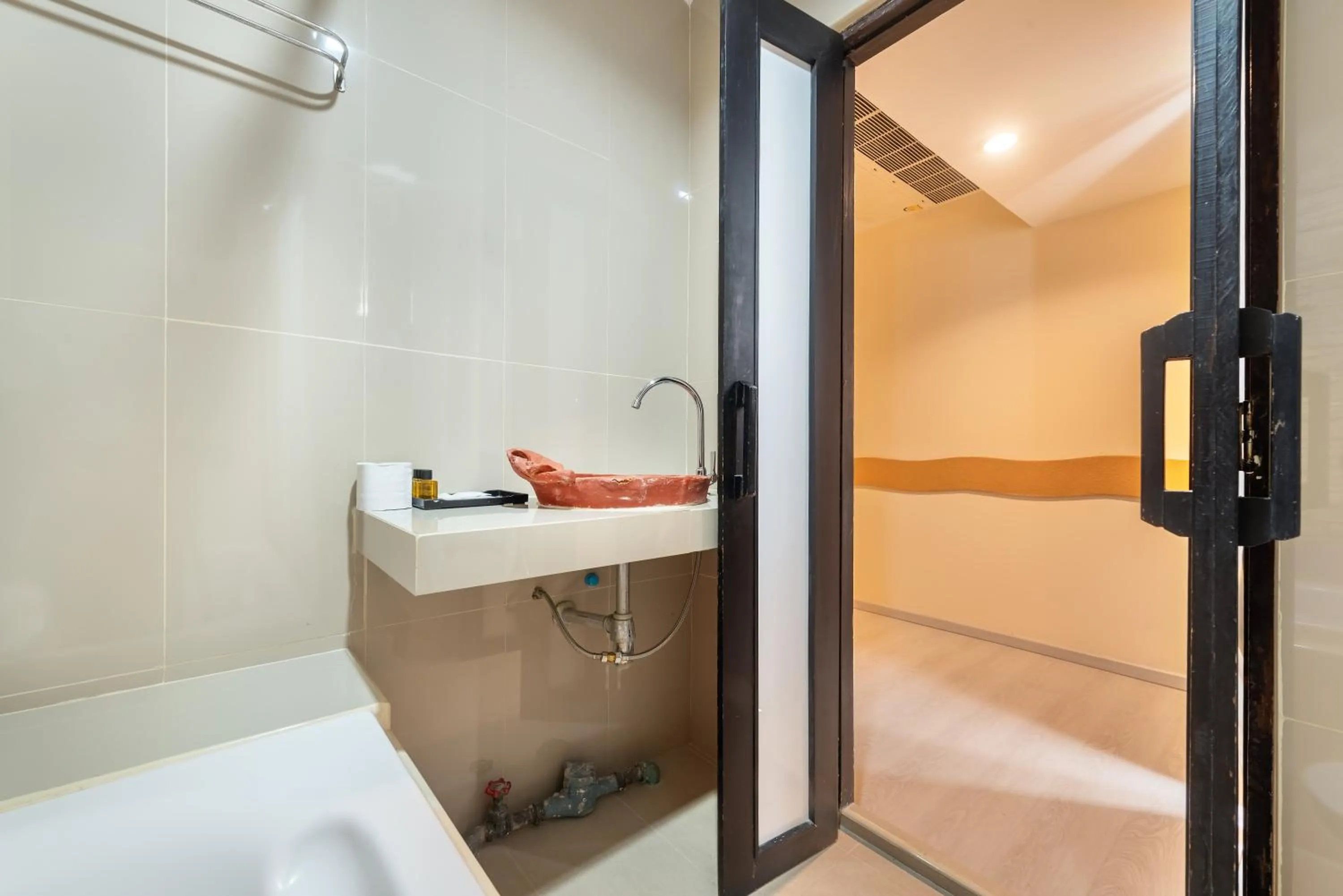 Bathroom in The Legacy Convention Hotel