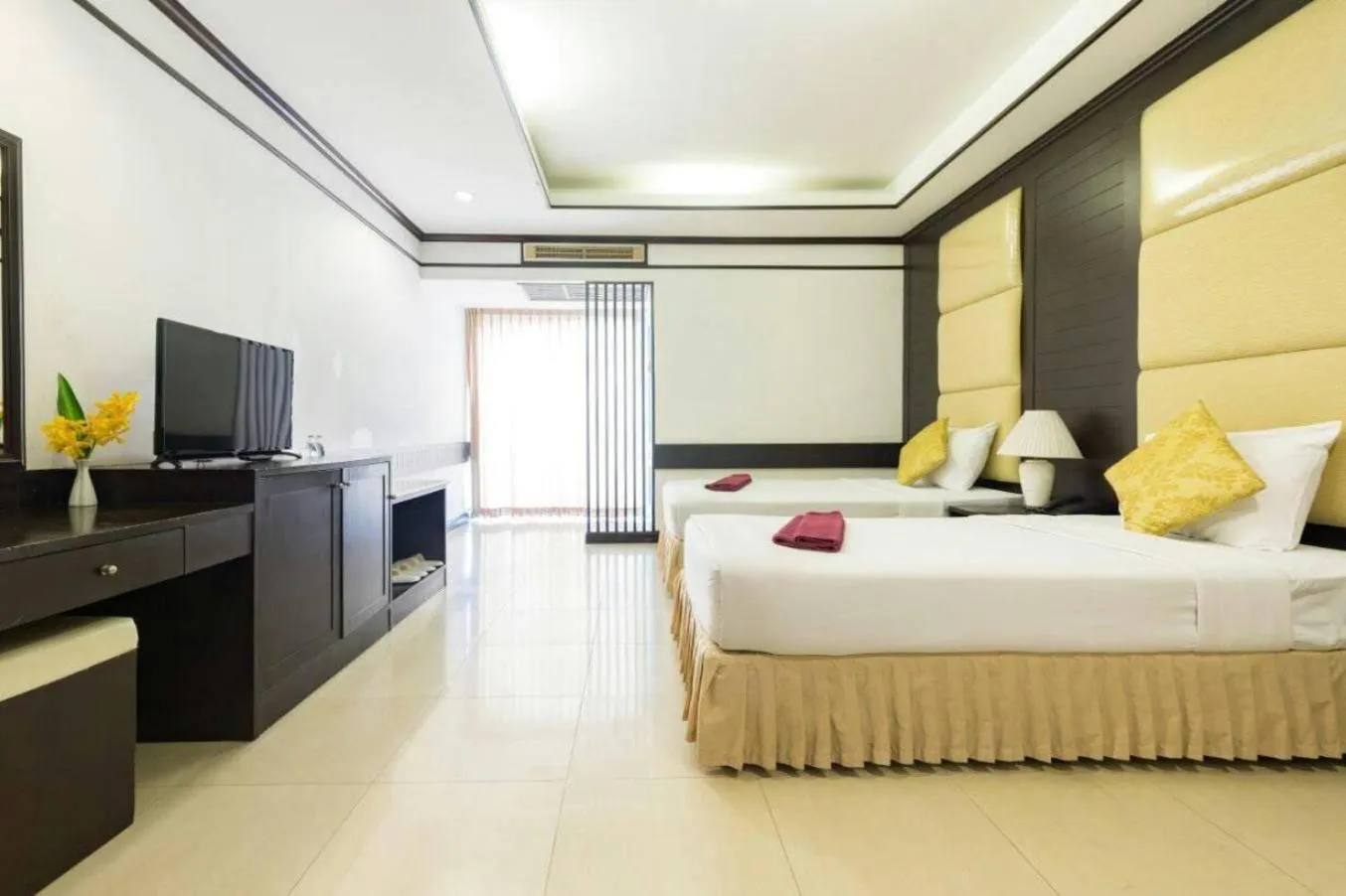 Bedroom, Bed in The Legacy Convention Hotel