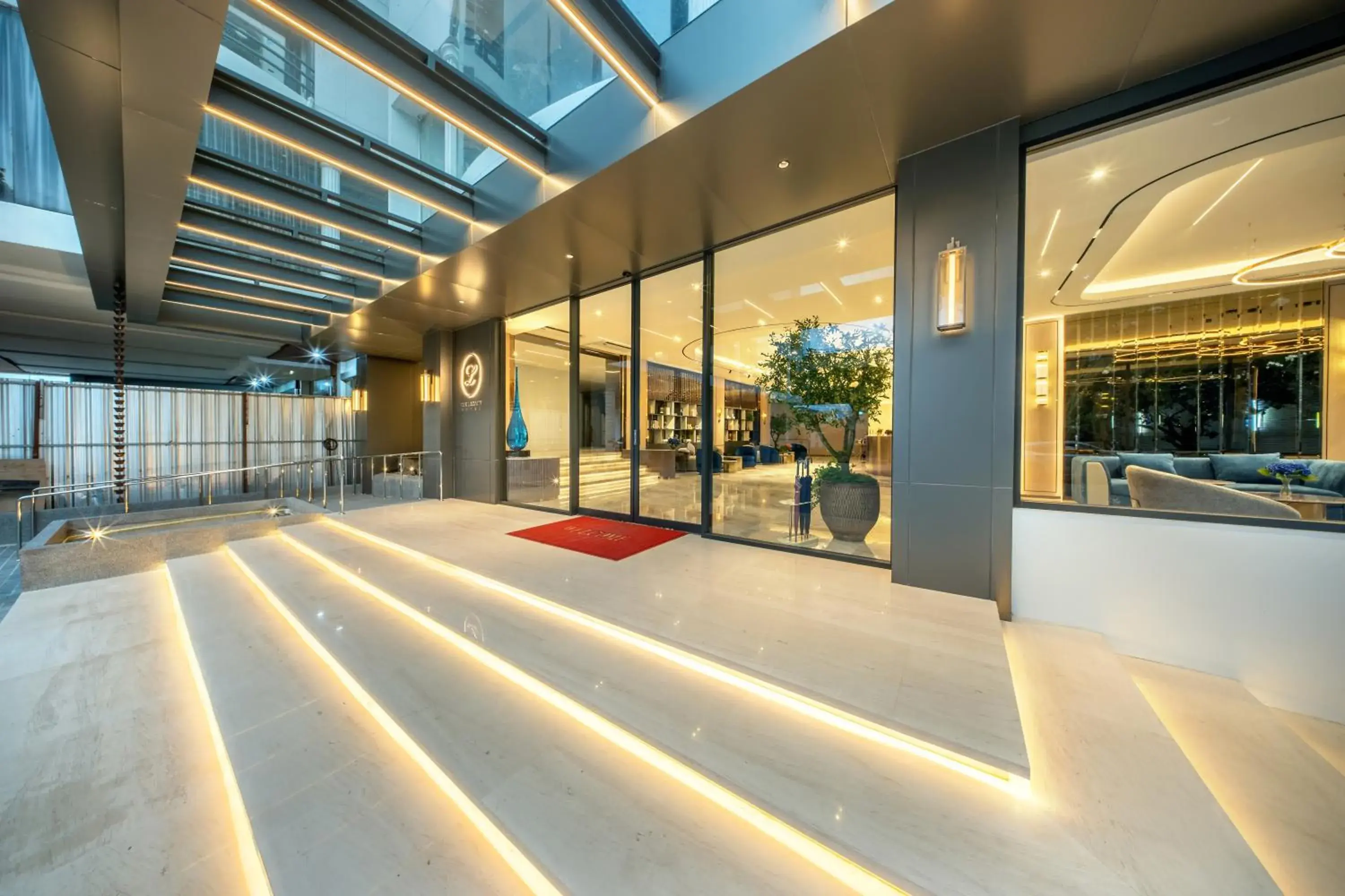 Facade/entrance in The Legacy Convention Hotel Facade/entrance in The Legacy Convention Hotel