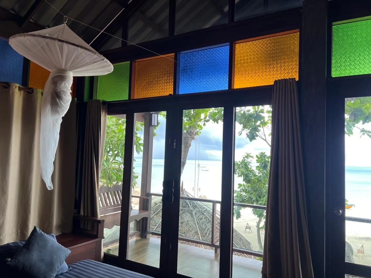 Smile Bungalow Bottle Beach