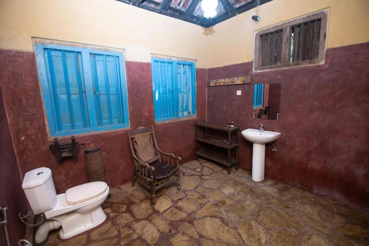 Toilet in The Kandy Samadhicentre