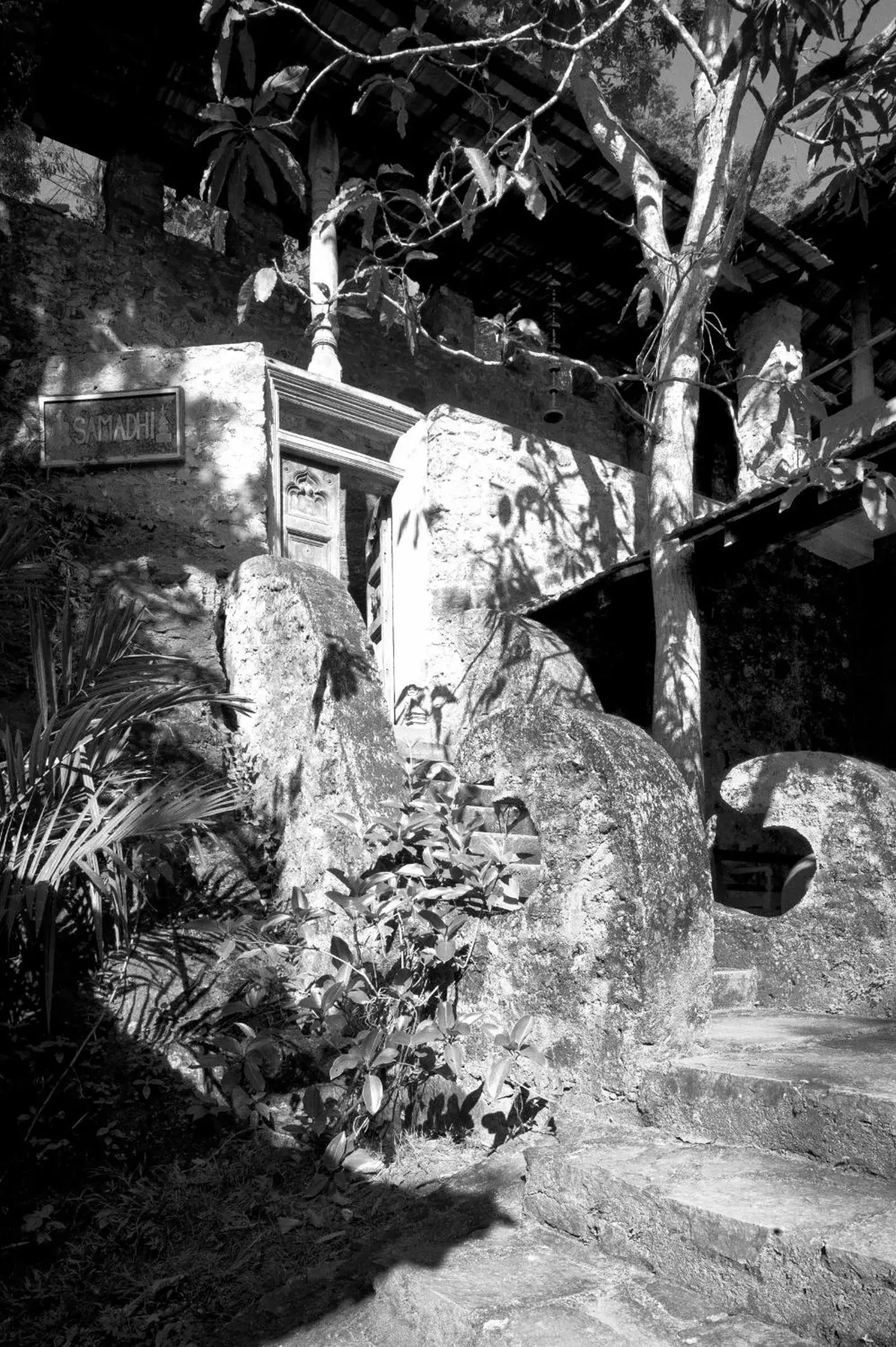 Facade/entrance in The Kandy Samadhicentre Facade/entrance in The Kandy Samadhicentre