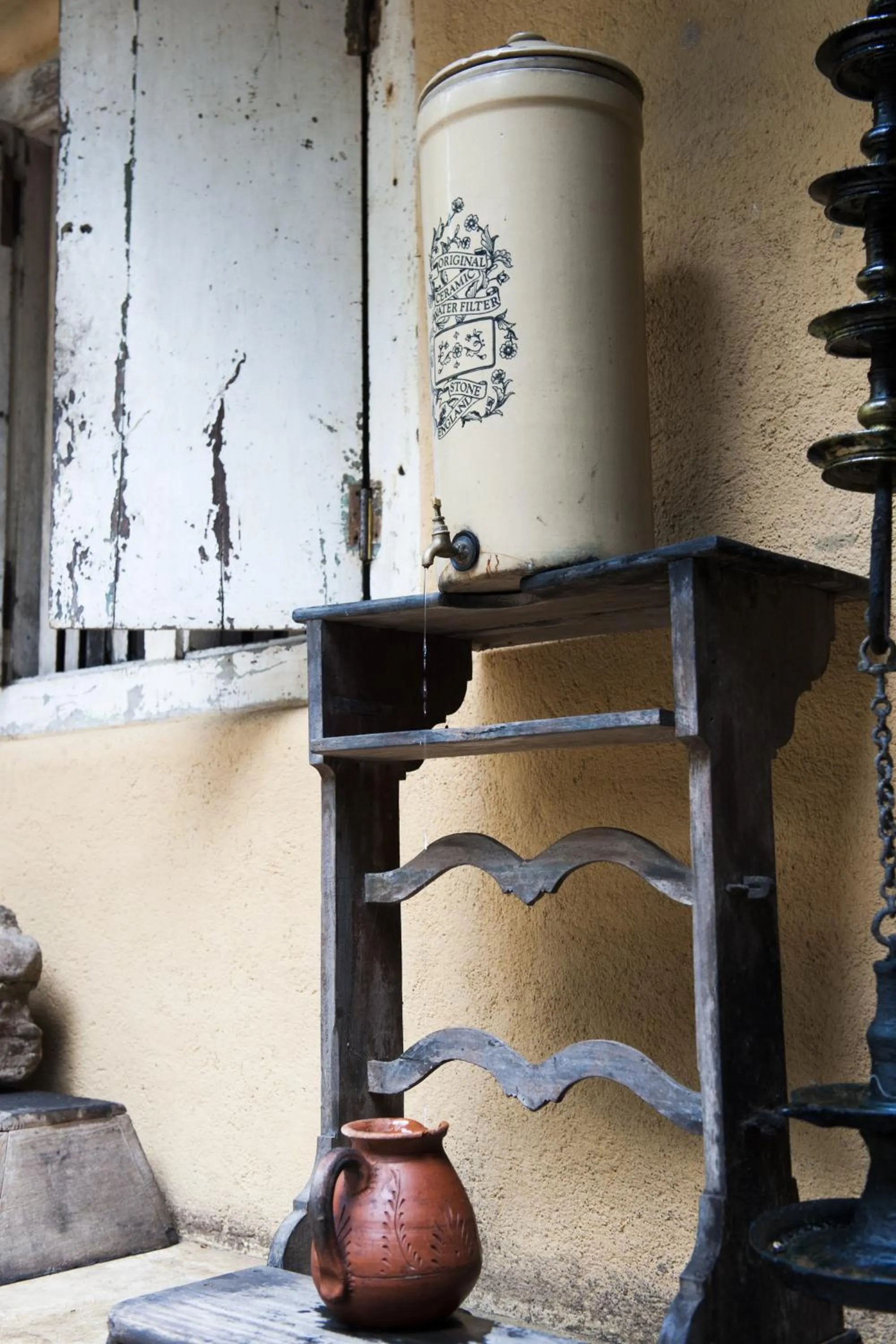 Decorative detail in The Kandy Samadhicentre