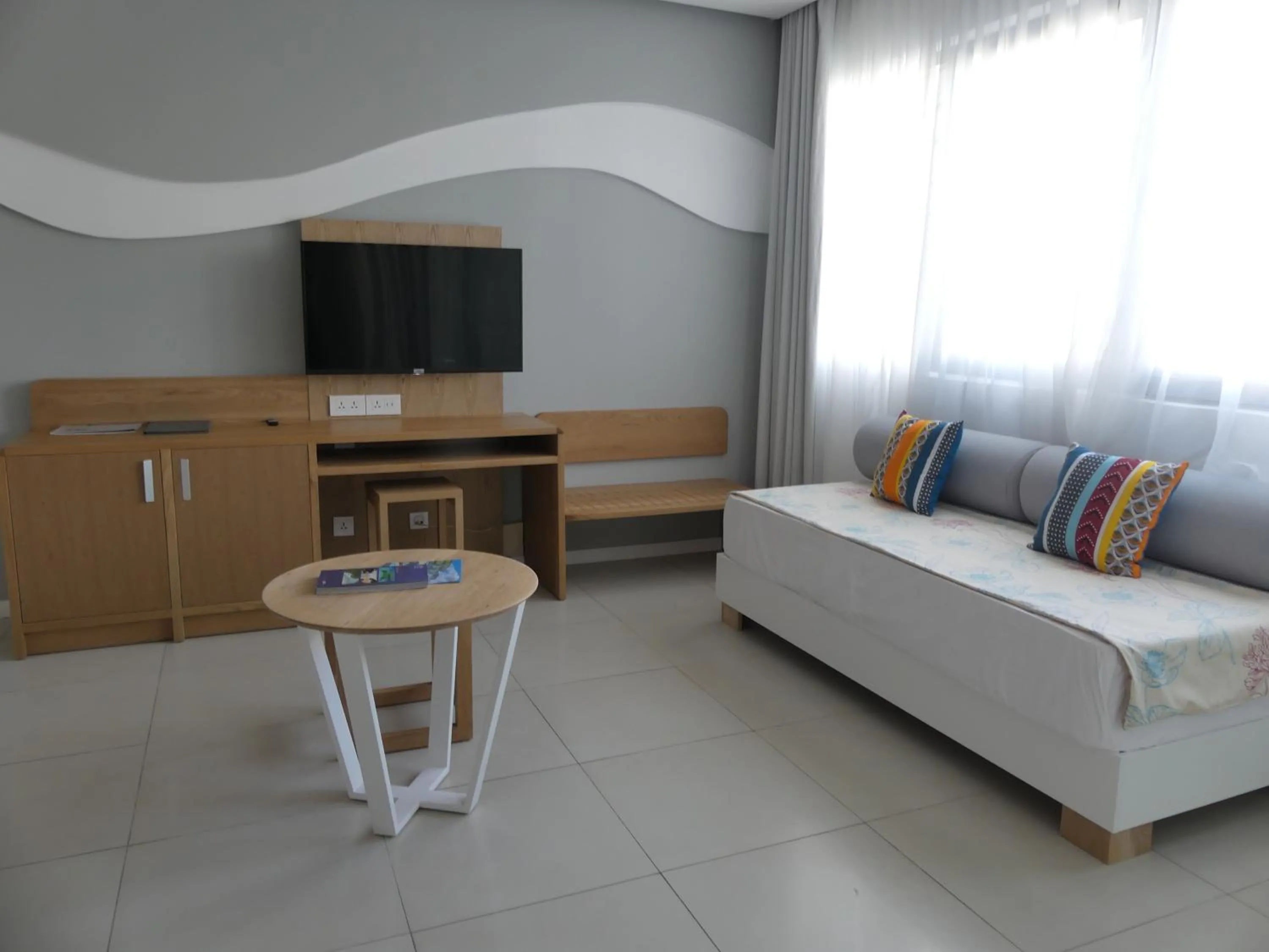 TV and multimedia, Bed in Baystone Boutique Hotel & Spa