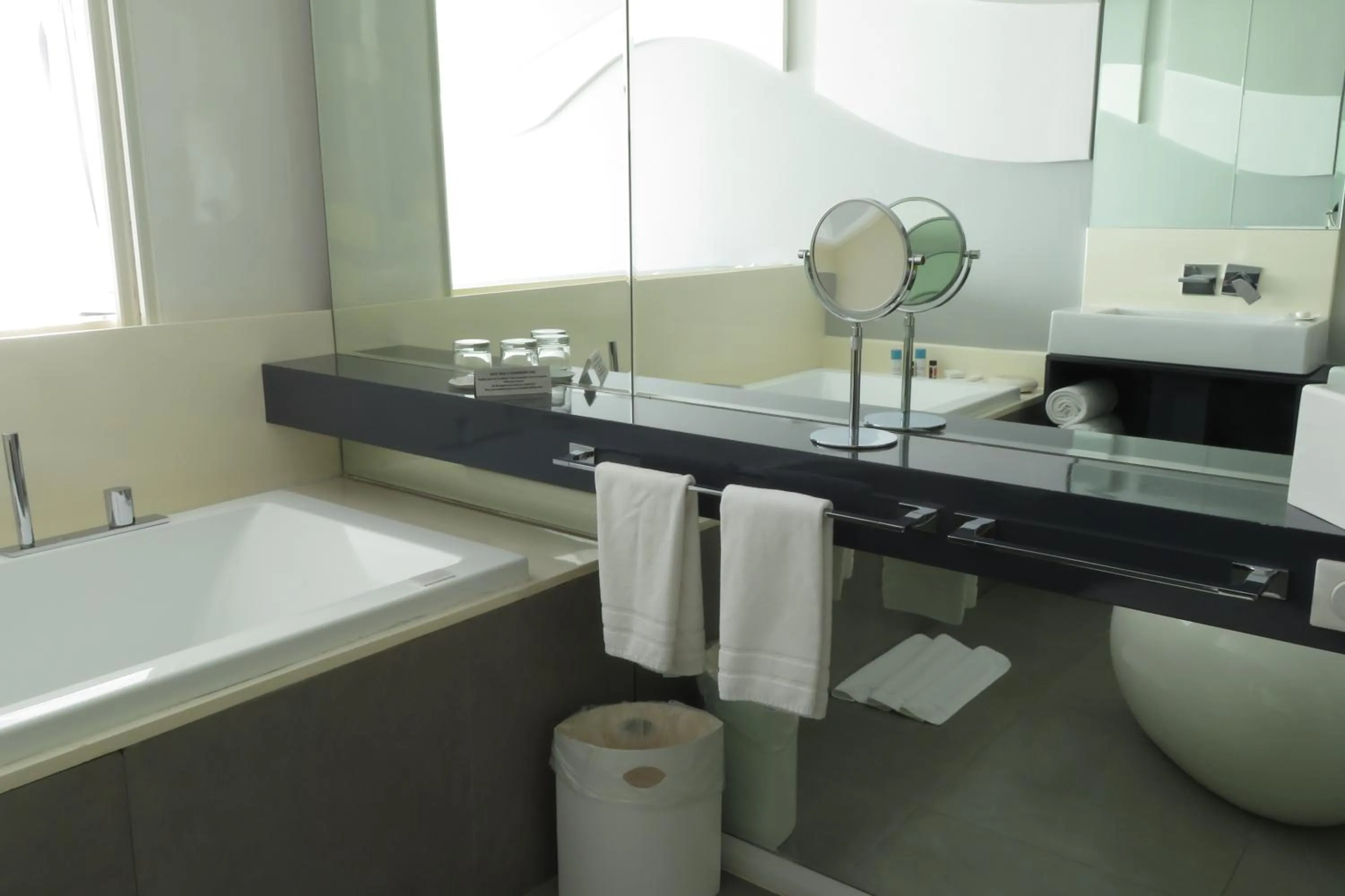 Shower in Baystone Boutique Hotel & Spa