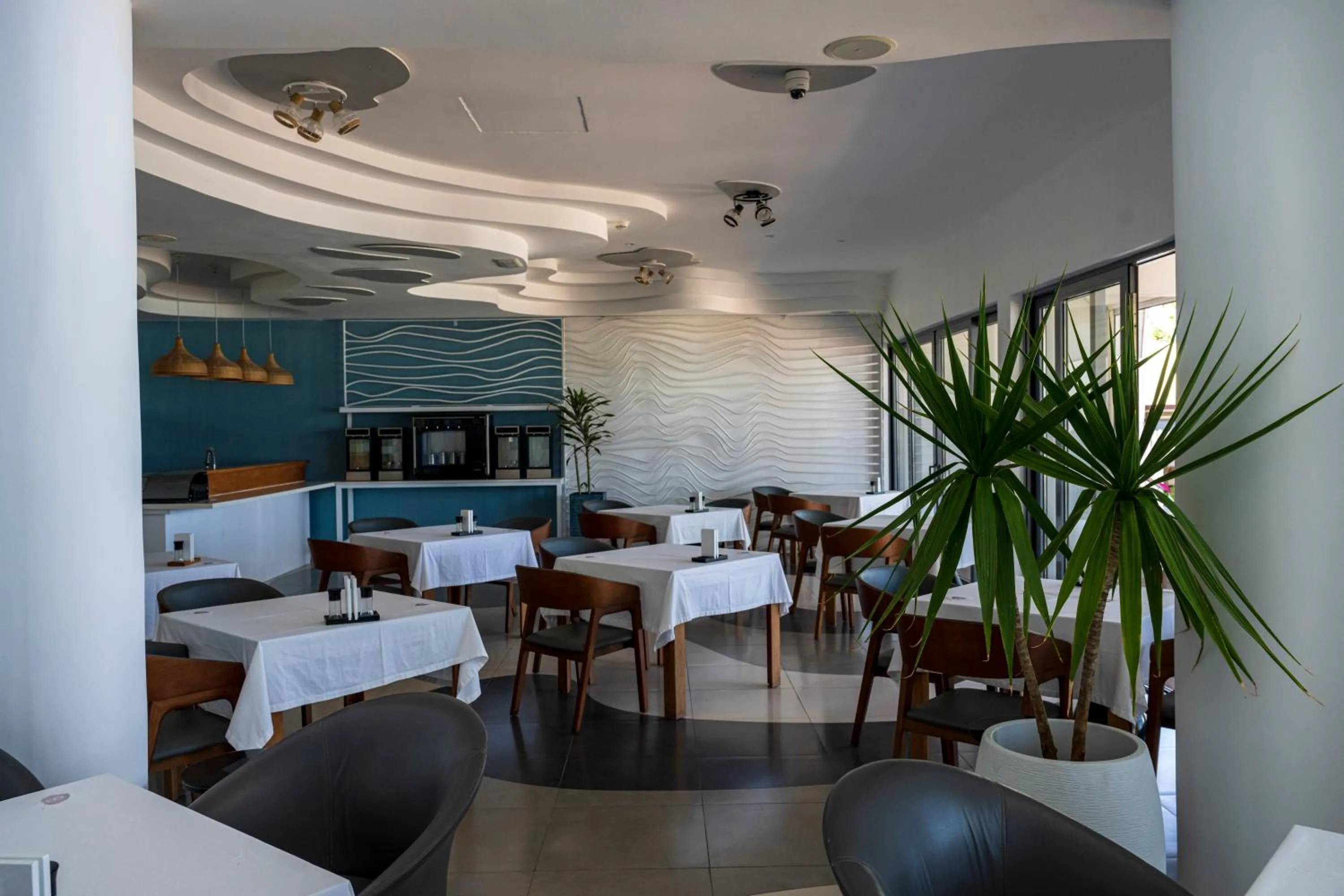 Restaurant/places to eat in Baystone Boutique Hotel & Spa