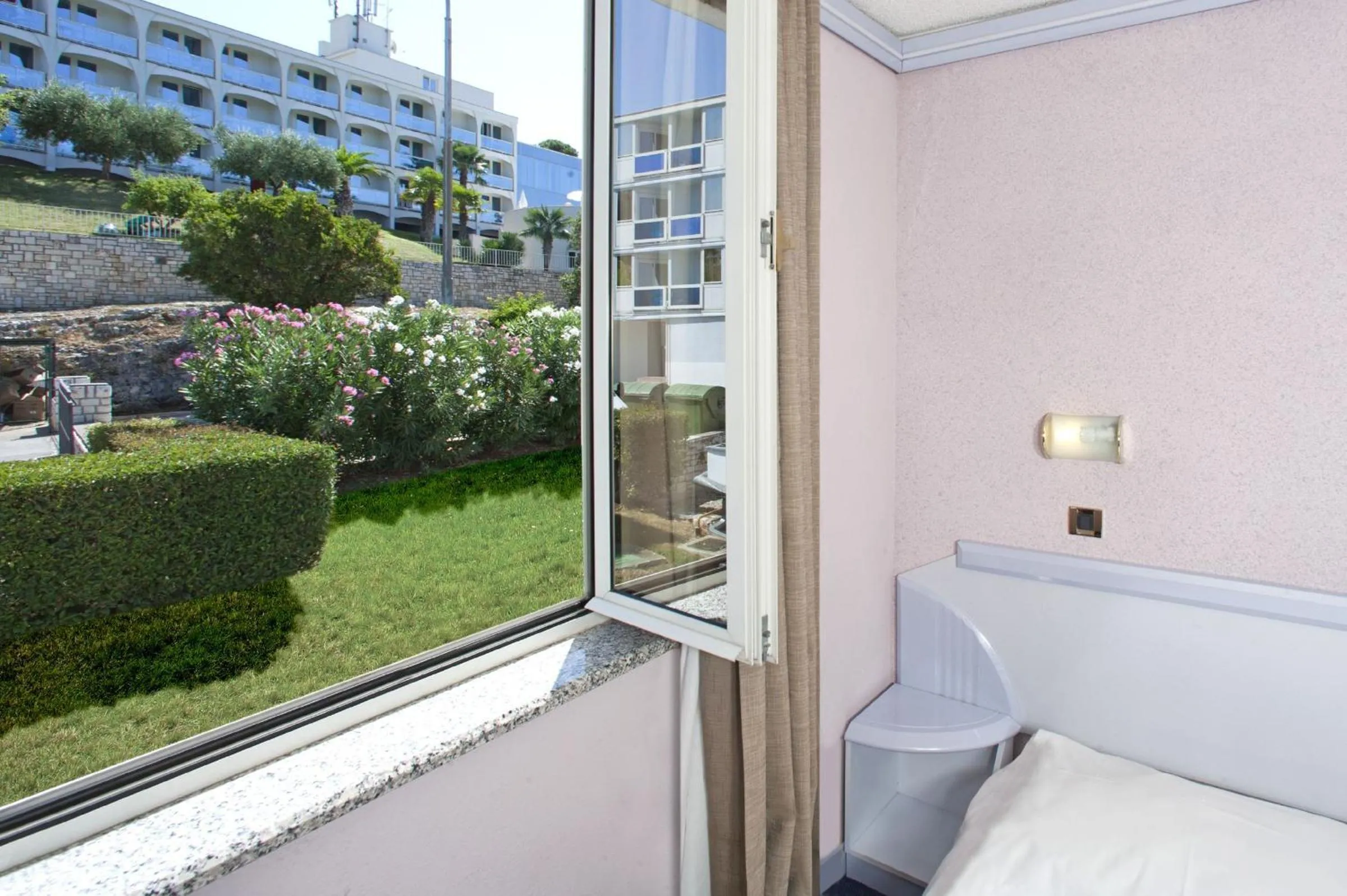 View (from property/room), Bed in Hotel Plavi Plava Laguna