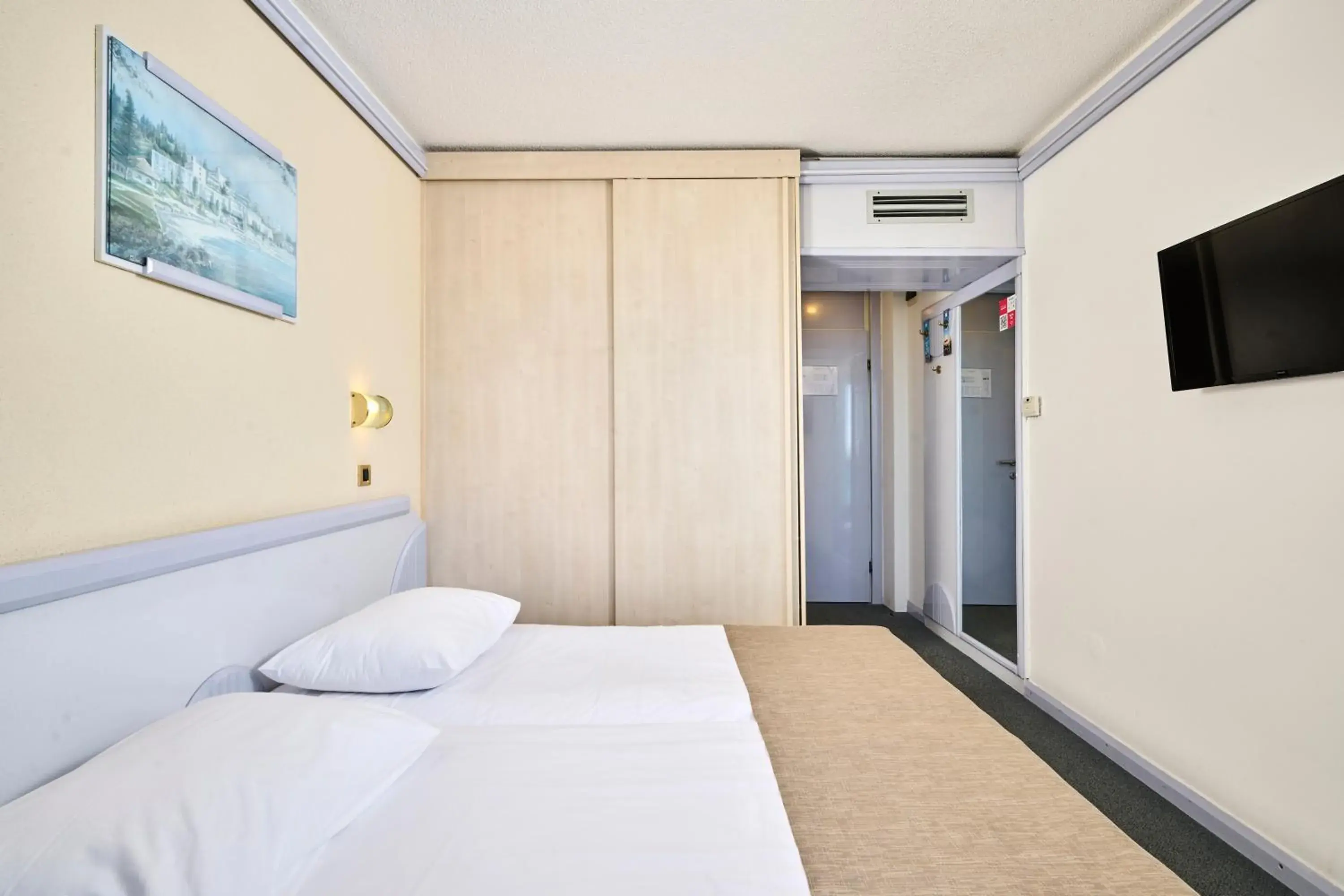 Bedroom, Bed in Hotel Plavi Plava Laguna