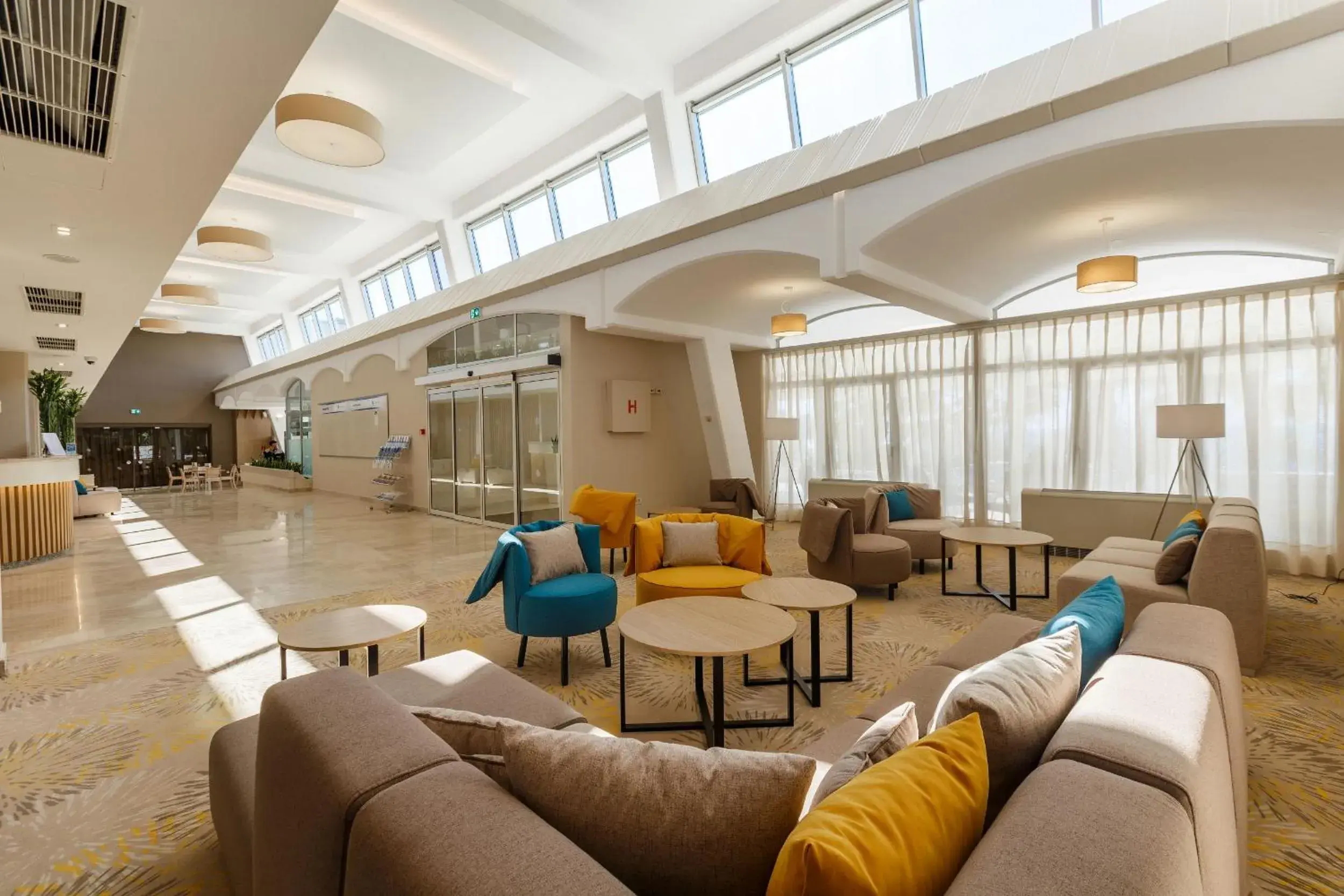 Communal lounge/ TV room, Lounge/Bar in Hotel Plavi Plava Laguna