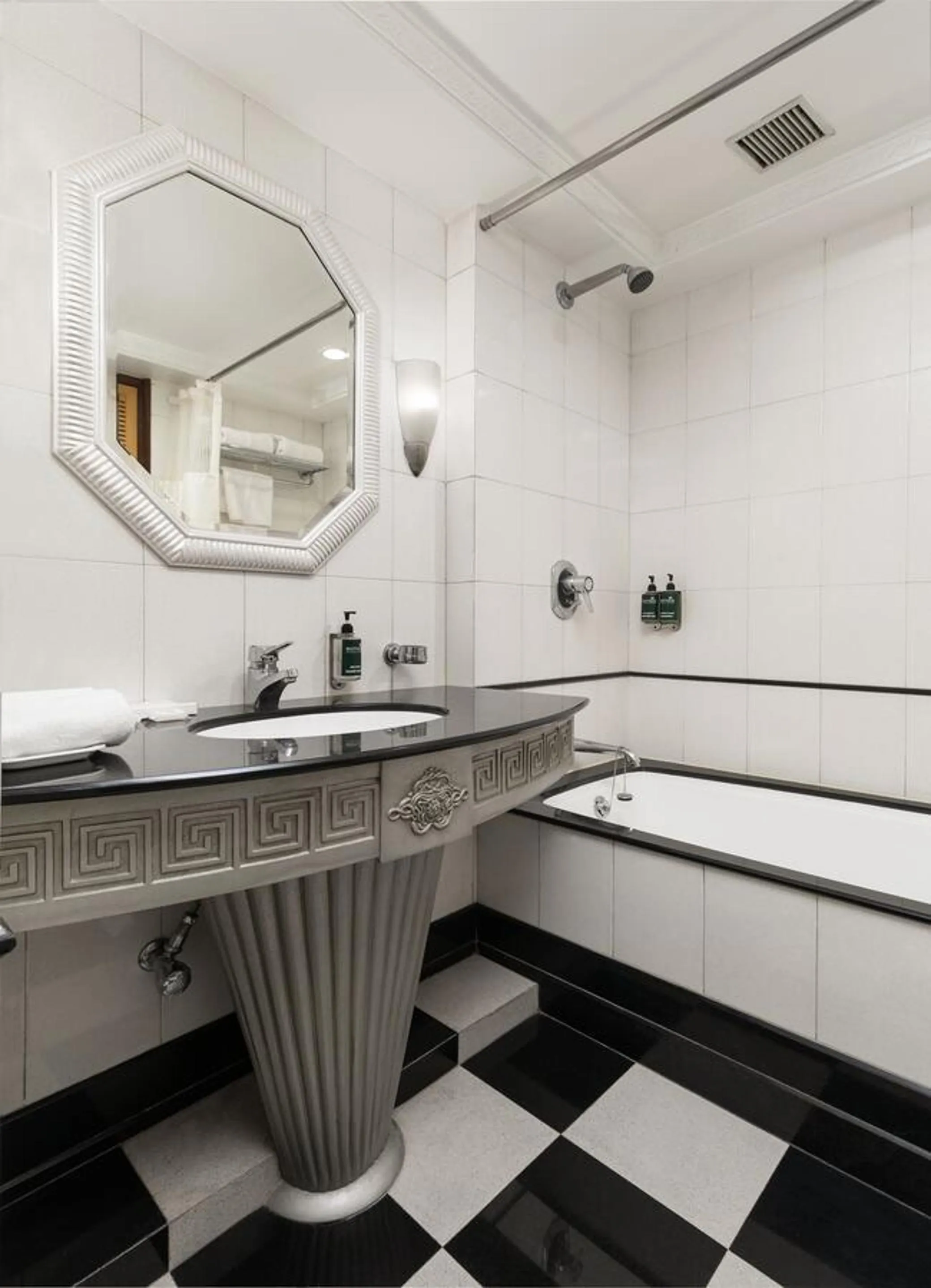 Bathroom in Sarovar Portico Kalupur Ahmedabad
