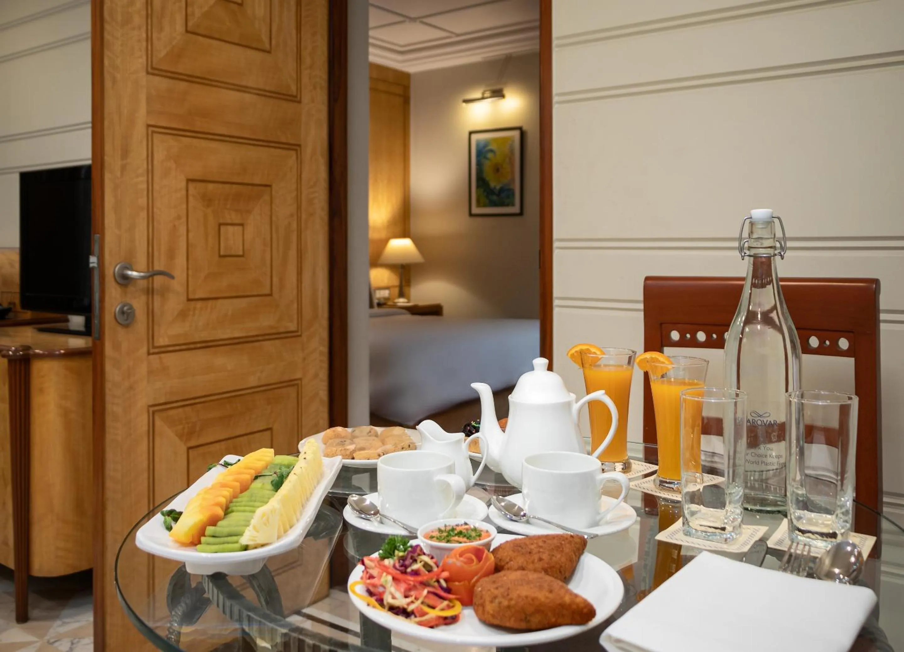 Photo of the whole room in Sarovar Portico Kalupur Ahmedabad