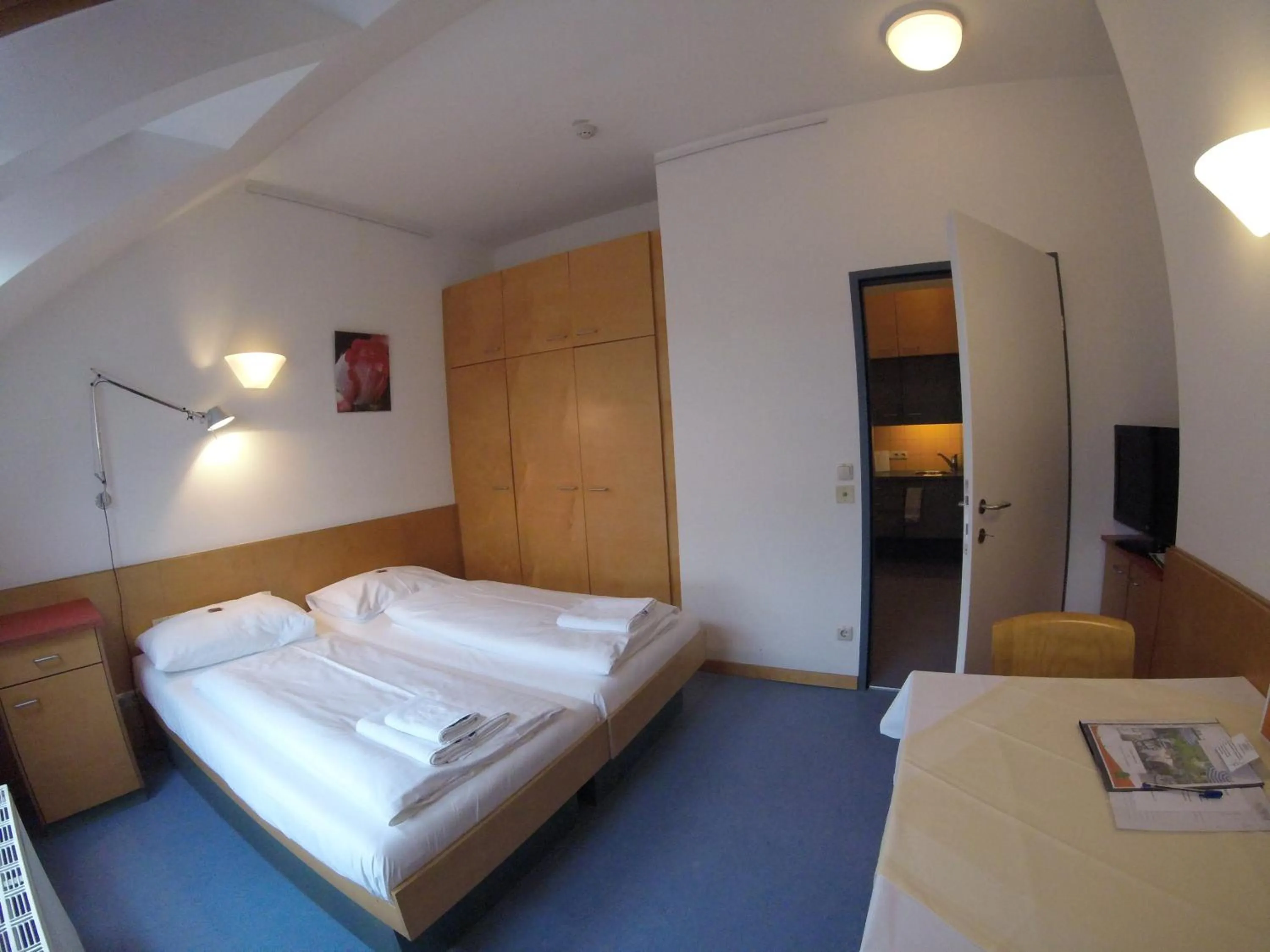 Photo of the whole room, Bed in Haus Mobene - Hotel Garni