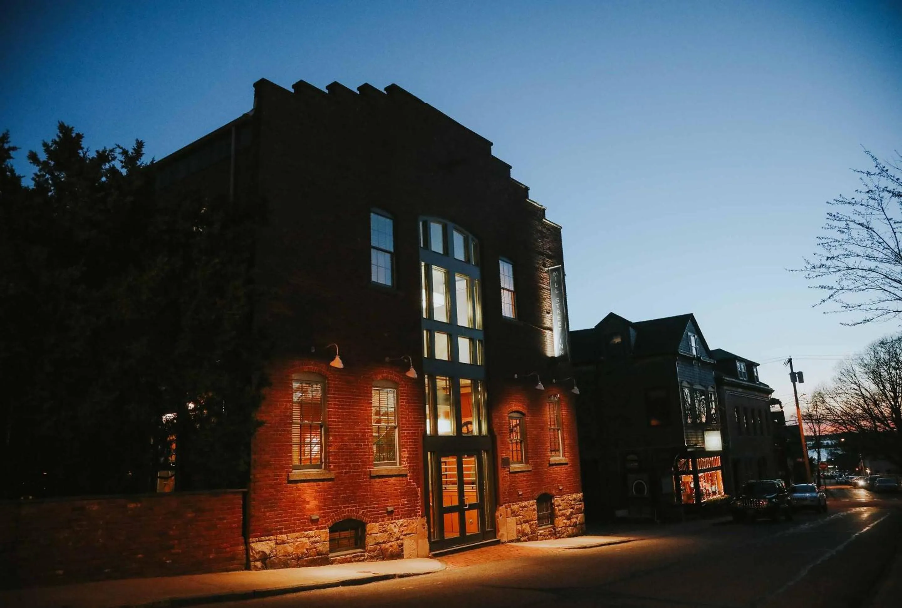 Facade/entrance in Mill Street Inn
