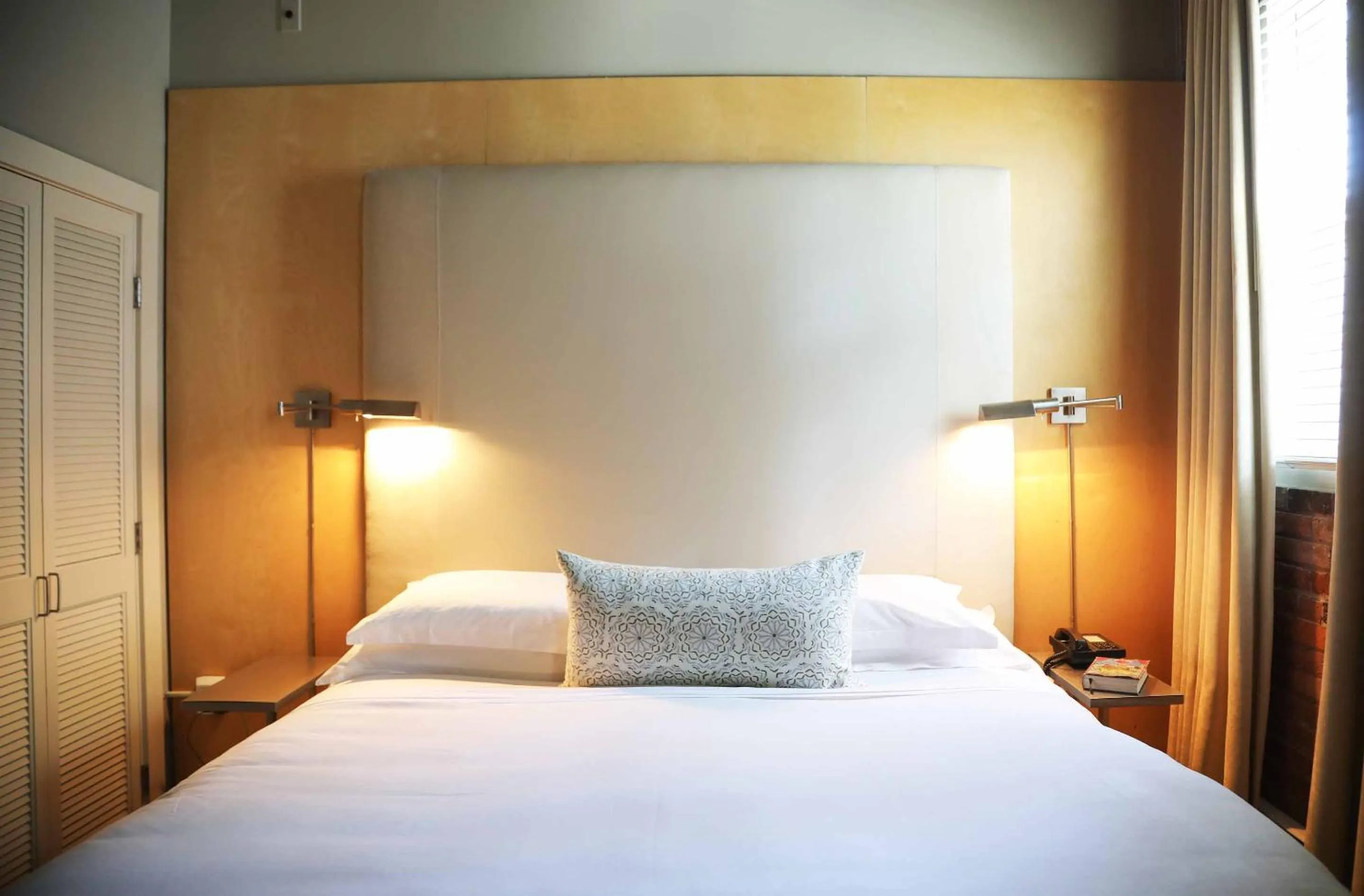 Bedroom, Bed in Mill Street Inn