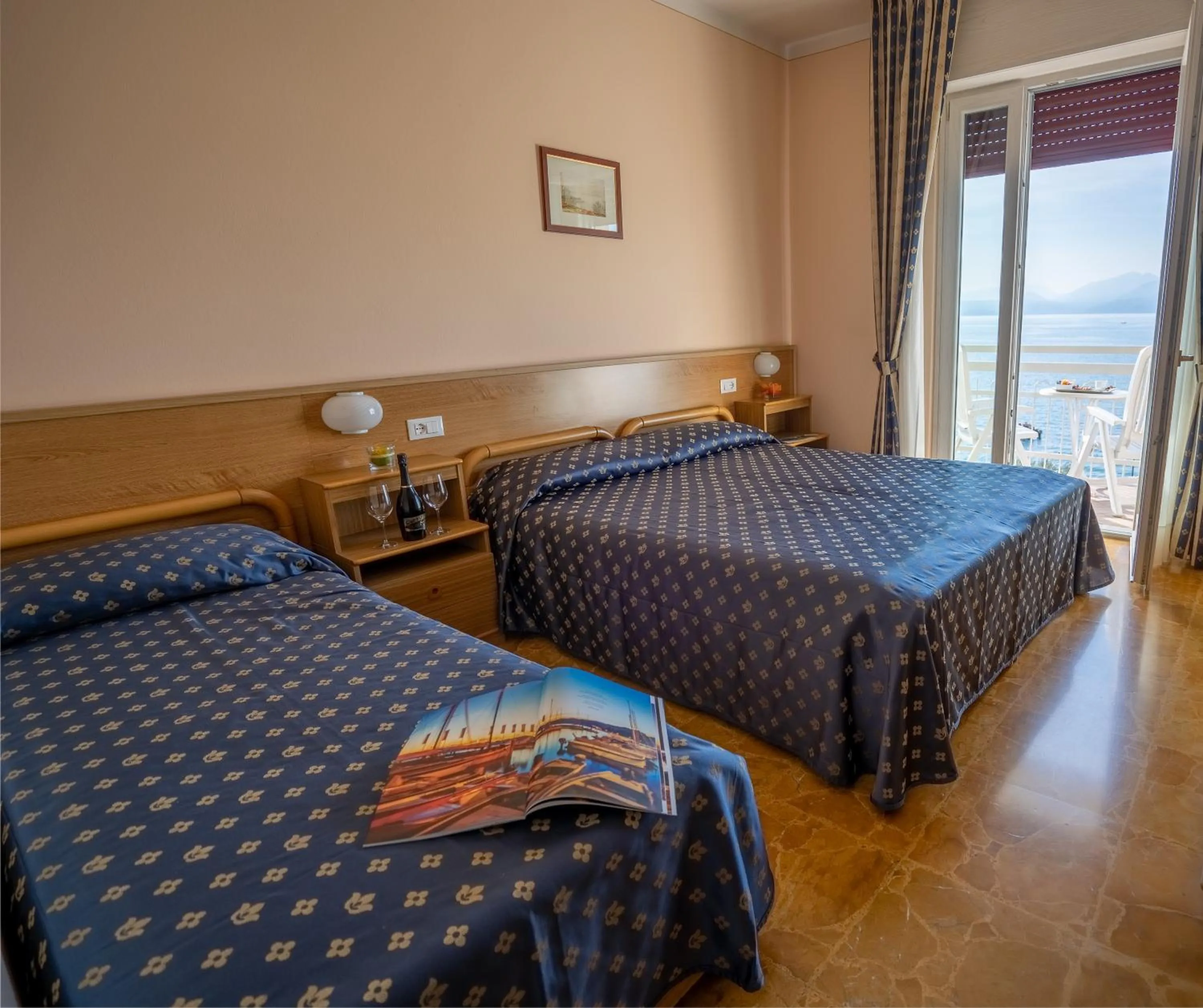 Bed in Hotel Benacus Torri del Benaco