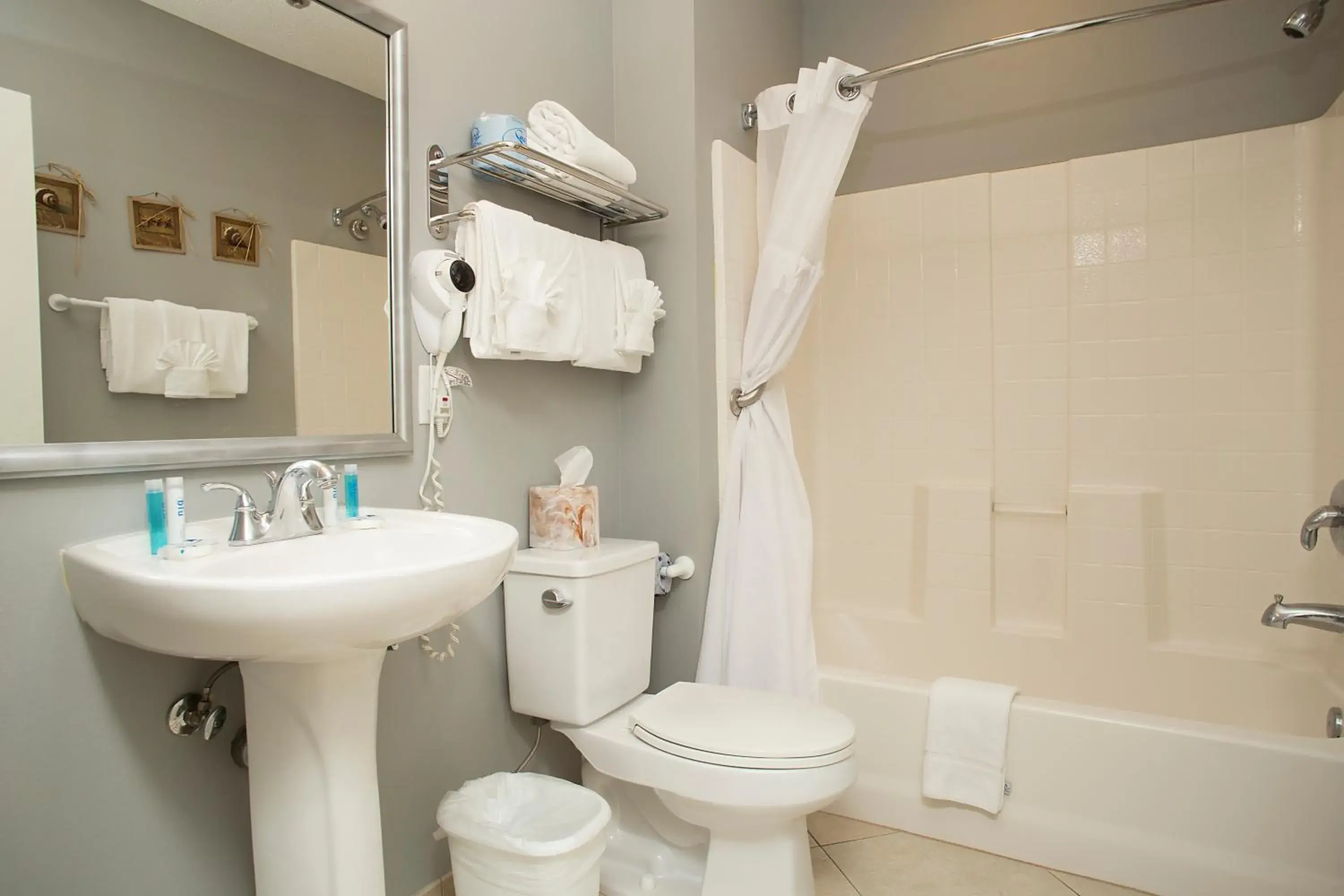 Corner Three-Bedroom Suite - Ocean Front in Avista Resort Corner Three-Bedroom Suite - Ocean Front in Avista Resort