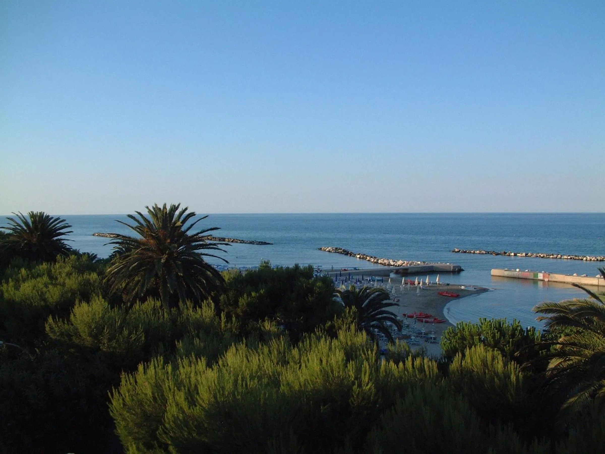 Beach in Hotel Capital