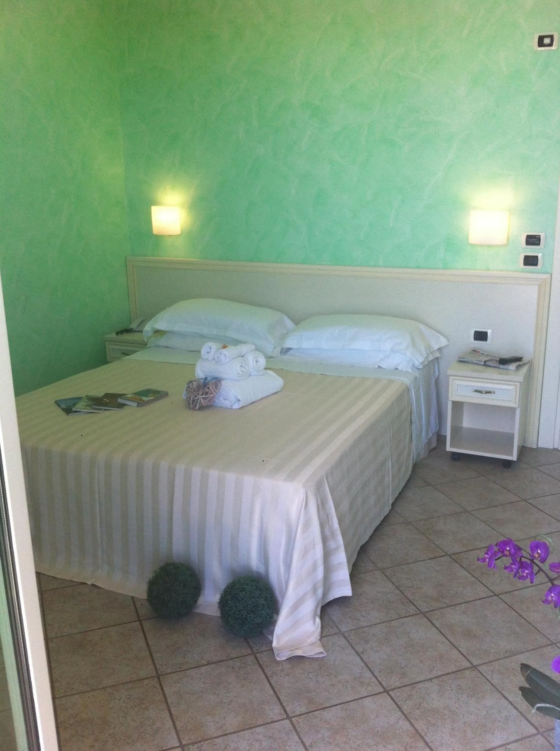 Bed in Hotel Capital