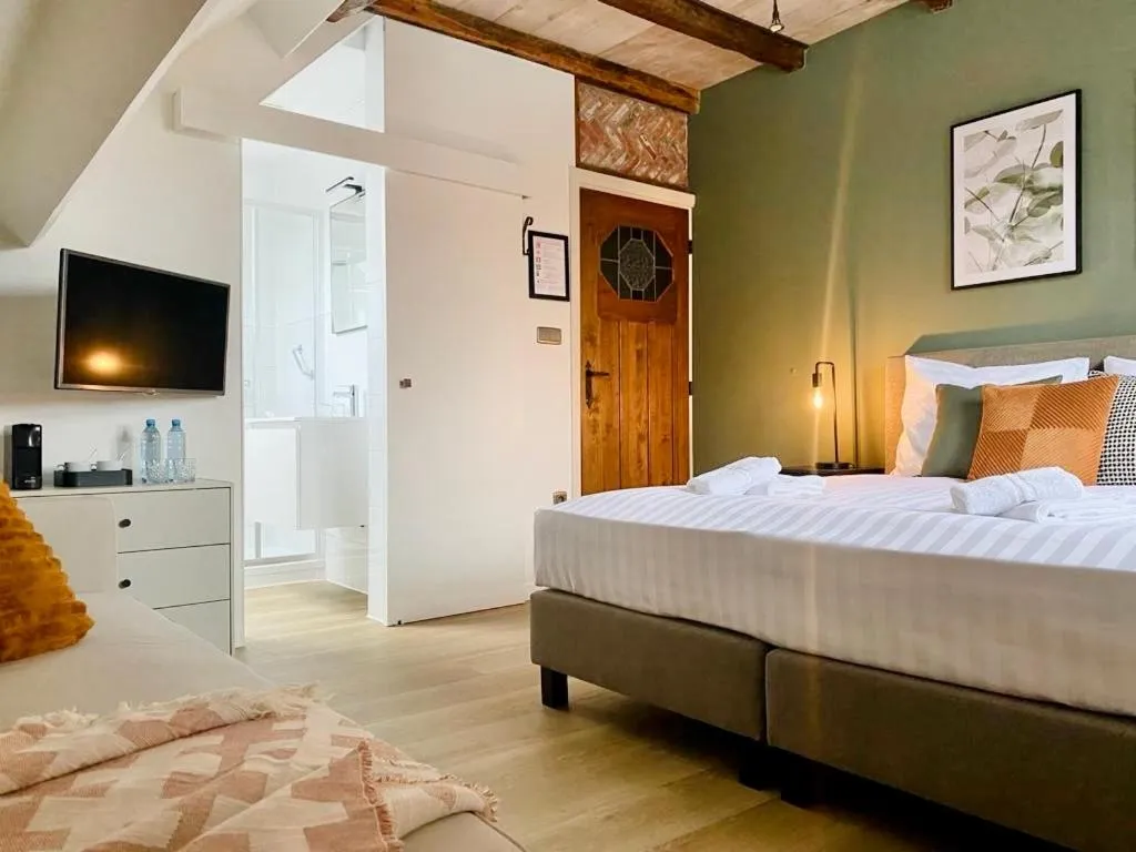 Bed in Landgoed De Hoogmolen