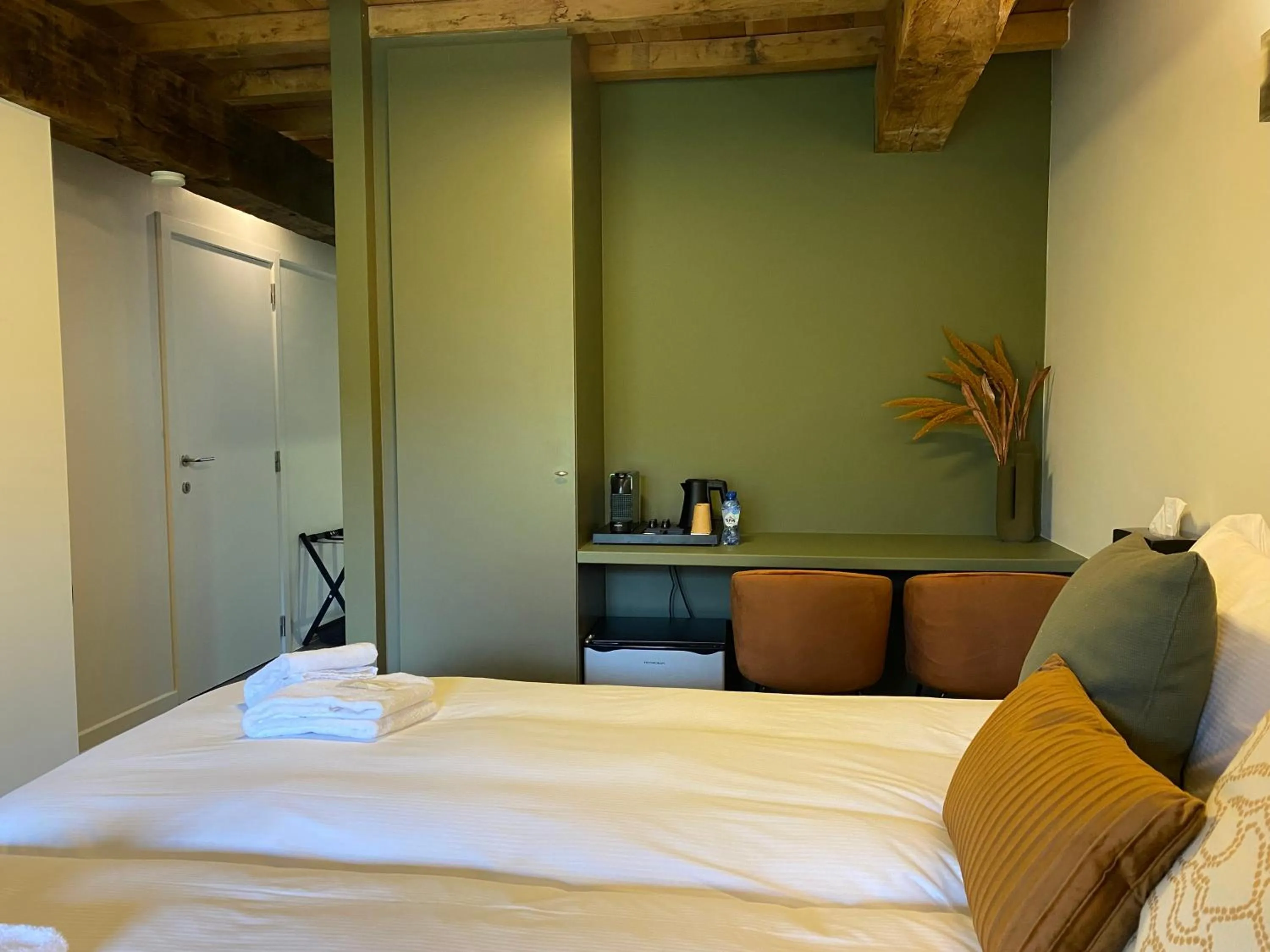 Bedroom, Bed in Landgoed De Hoogmolen