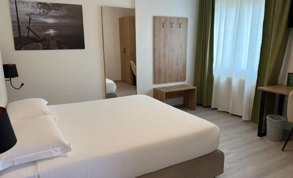 Bedroom, Bed in Hotel Bel Sito Peschiera