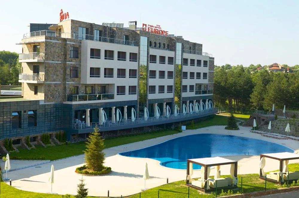 Swimming pool in Park Hotel Green Europe