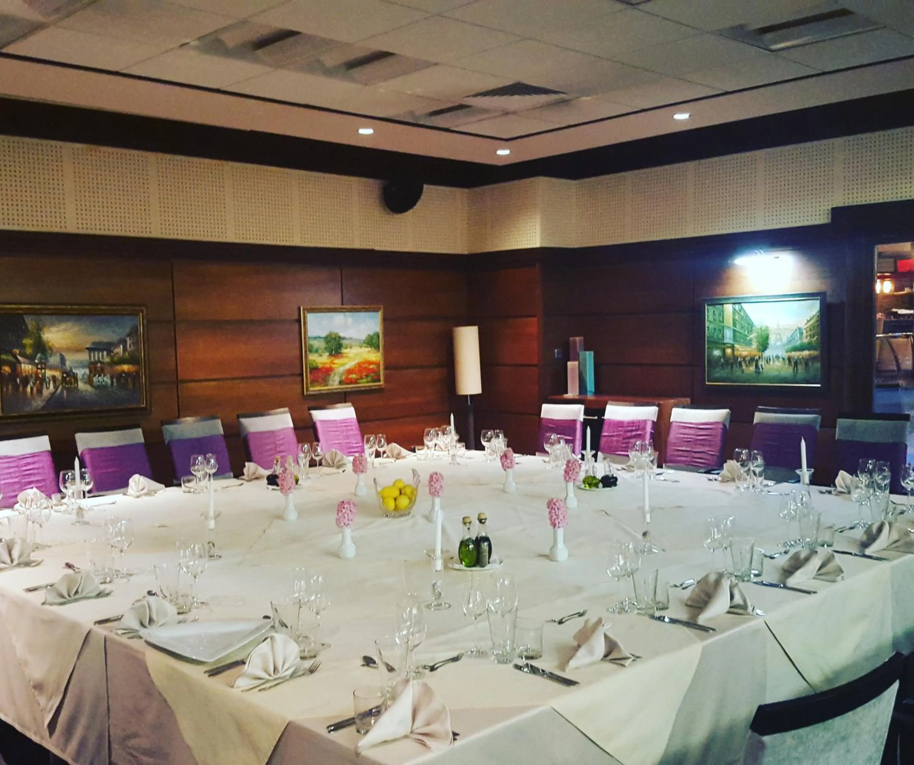 Restaurant/places to eat in Park Hotel Green Europe