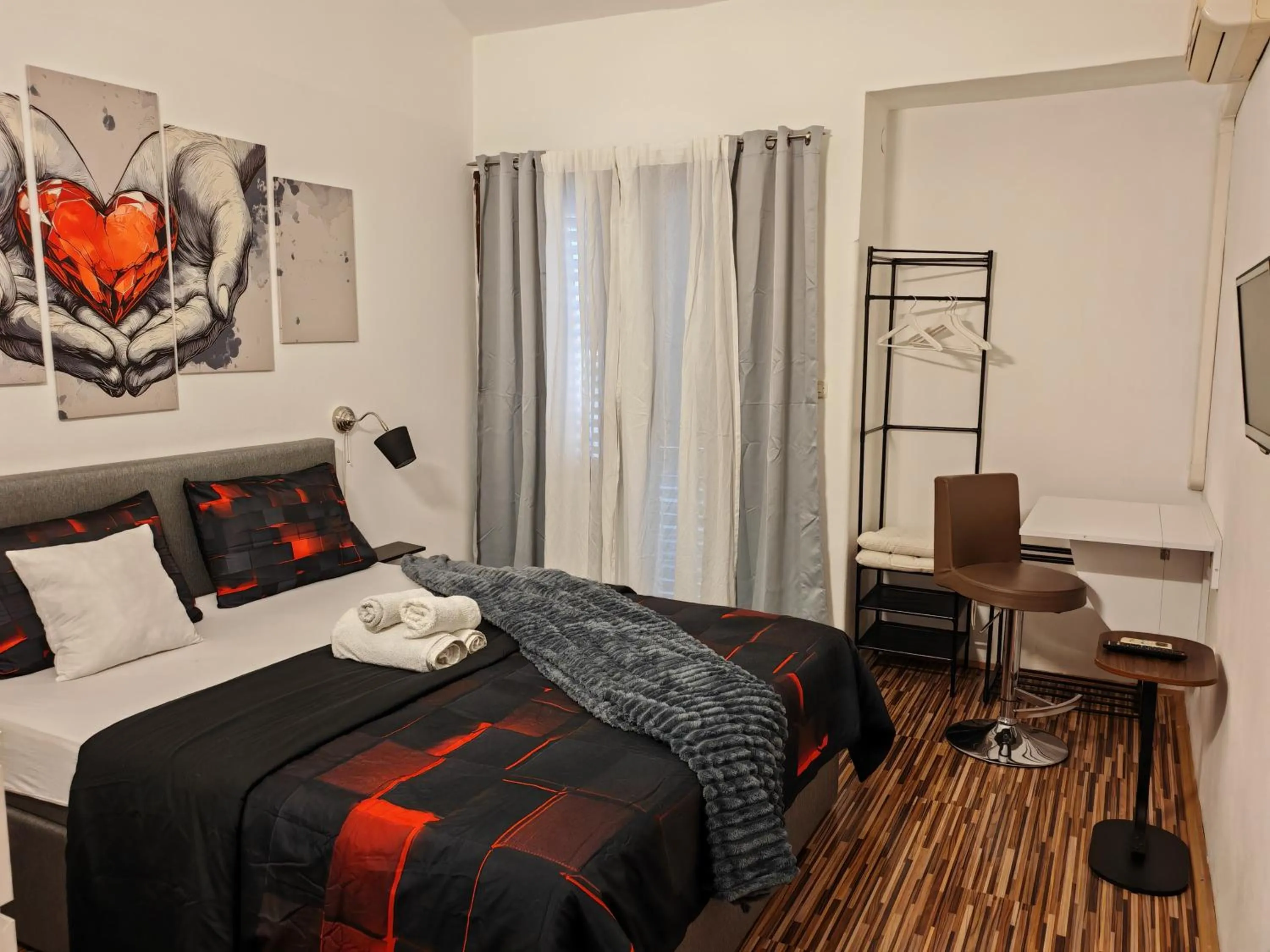 Photo of the whole room, Bed in Villa Finera