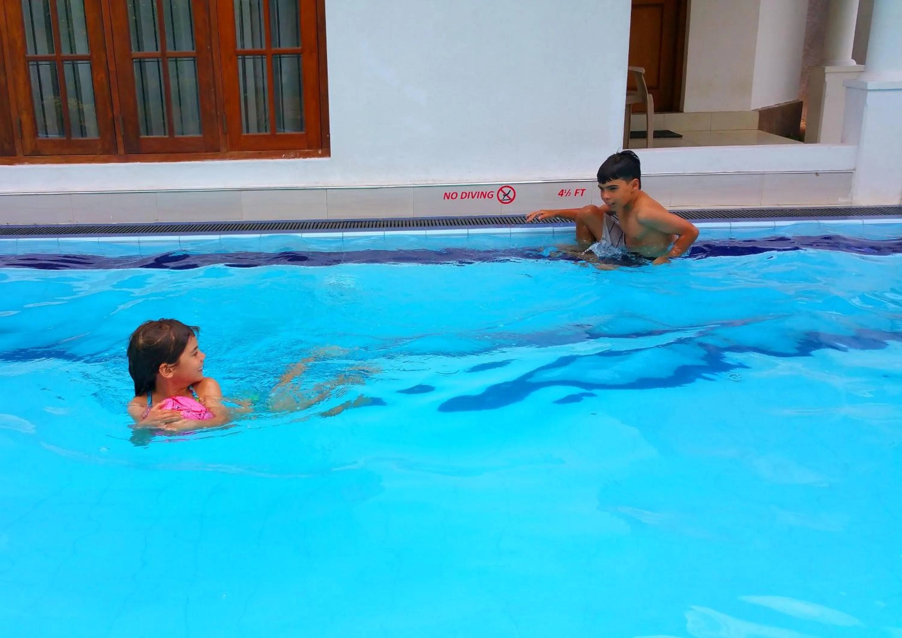 Day in Holiday Fashion Inn