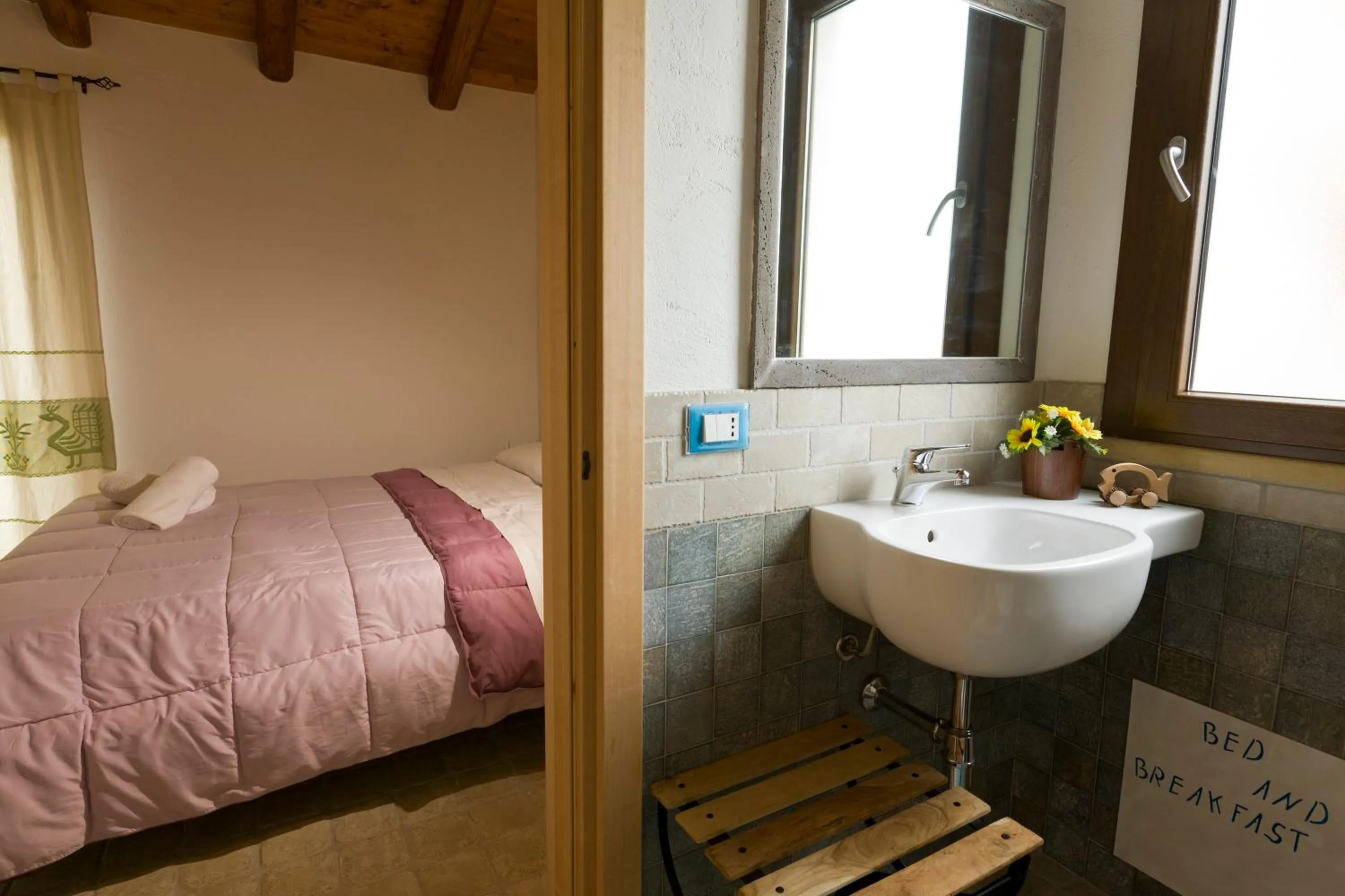 Shower, Bed in B&B Stentadì