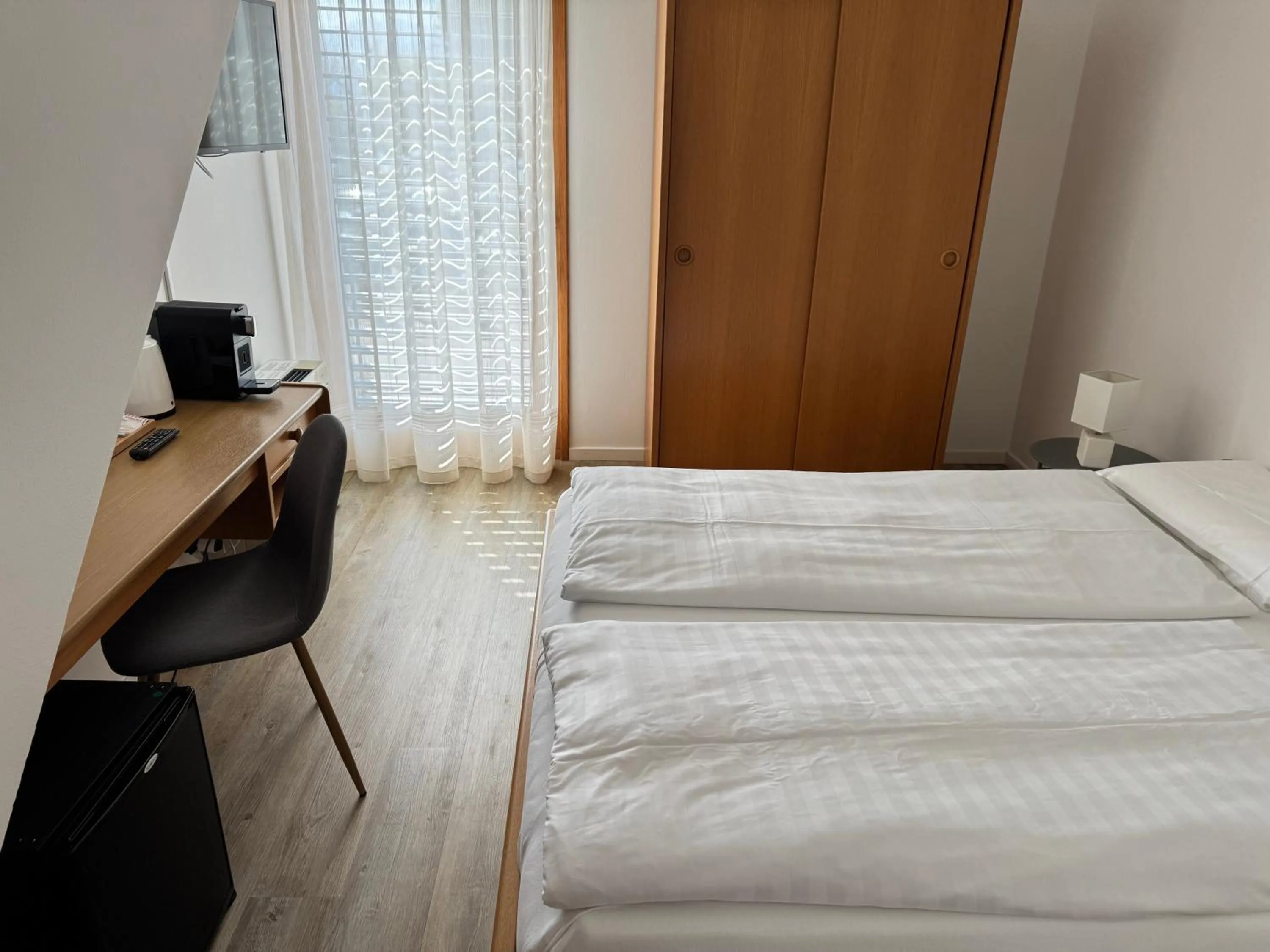 Bedroom, Bed in Osteria Ascona