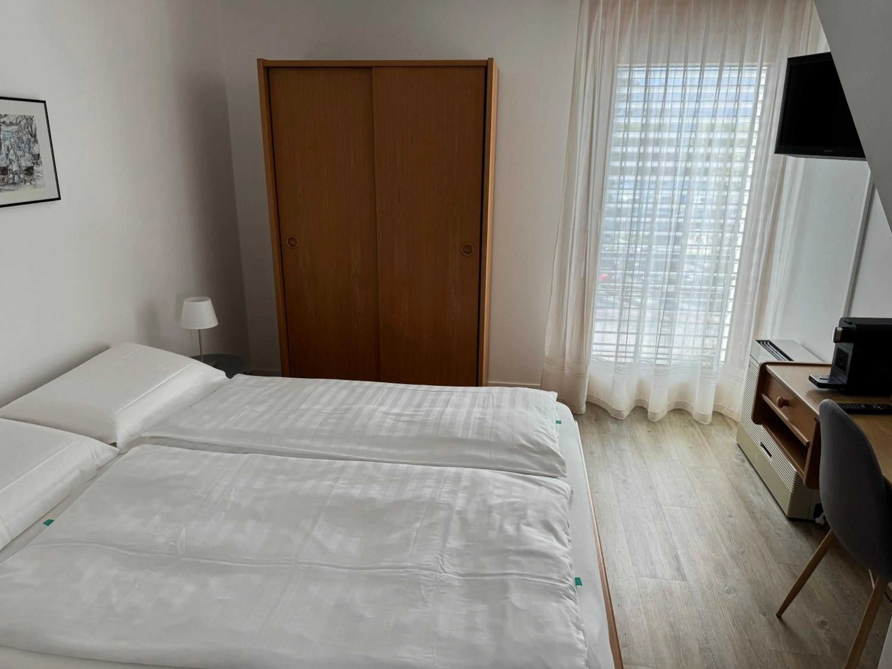 Bedroom, Bed in Osteria Ascona